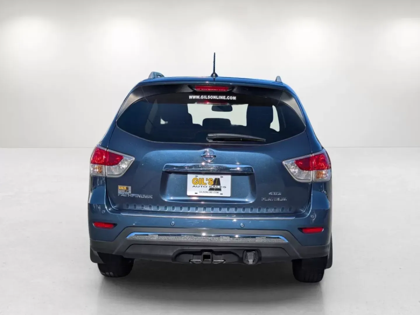 2013 /Almond Nissan Pathfinder Platinum (5N1AR2MM6DC) with an Other engine, located at 804 22nd Ave, Phenix City, AL, 36870, (334) 297-1860, 32.484749, -85.024475 - **Explore New Adventures with the 2013 Nissan Pathfinder Platinum at Gils Auto in Phenix City, AL!**<br /> <br /> Are you ready to elevate your family outings, weekend getaways, and daily commutes? The 2013 Nissan Pathfinder Platinum is the perfect SUV for those who crave versatility and comfort in - Photo#5