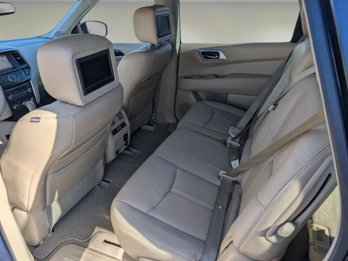 2013 /Almond Nissan Pathfinder Platinum (5N1AR2MM6DC) with an Other engine, located at 804 22nd Ave, Phenix City, AL, 36870, (334) 297-1860, 32.484749, -85.024475 - **Explore New Adventures with the 2013 Nissan Pathfinder Platinum at Gils Auto in Phenix City, AL!**<br /> <br /> Are you ready to elevate your family outings, weekend getaways, and daily commutes? The 2013 Nissan Pathfinder Platinum is the perfect SUV for those who crave versatility and comfort in - Photo#13