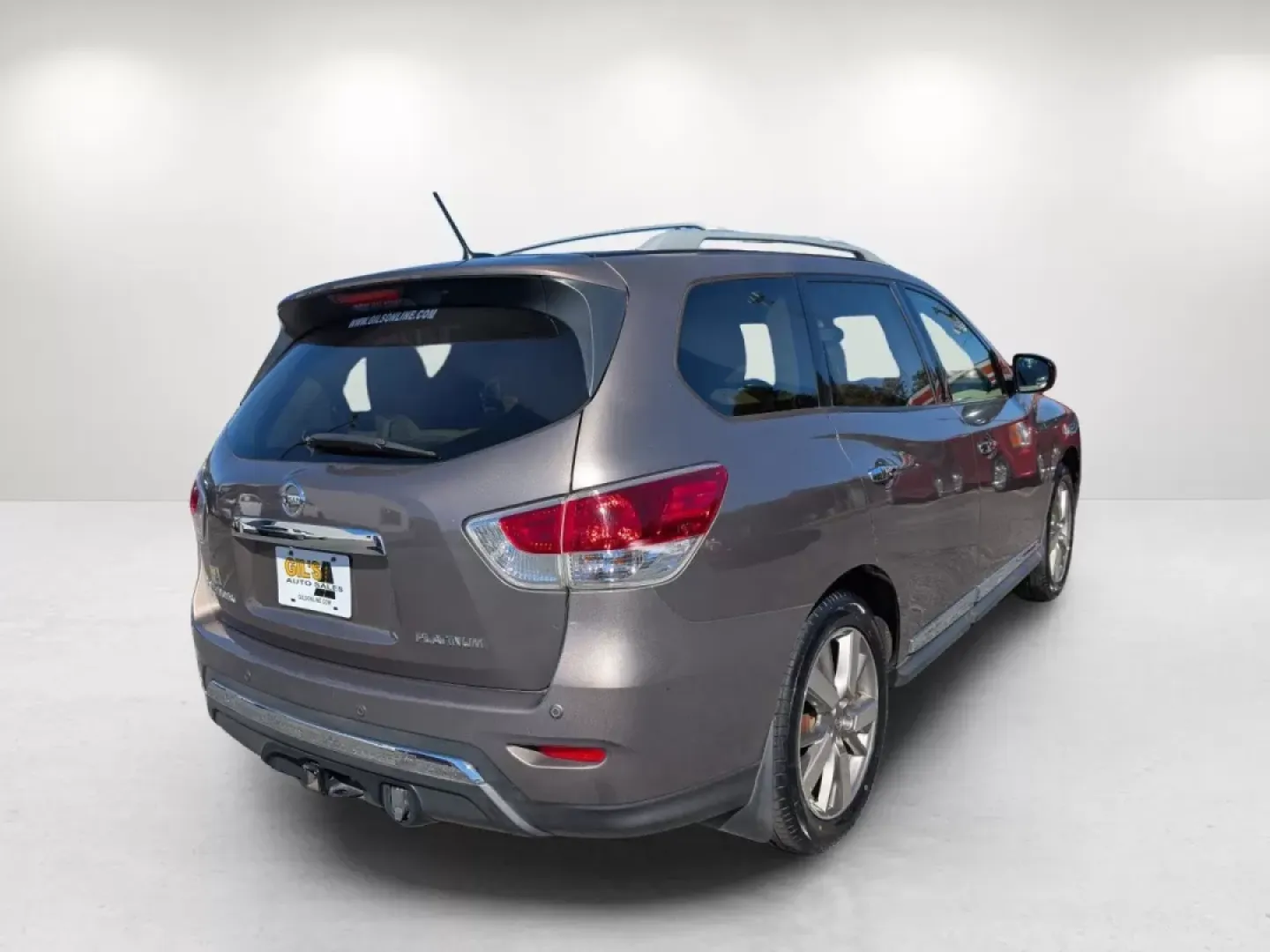 2013 /Almond Nissan Pathfinder Platinum (5N1AR2MN3DC) with an Other engine, located at 5115 14th Ave., Columbus, GA, 31904, (706) 323-0345, 32.511494, -84.971046 - Are you ready for your next family adventure or daily commute? Look no further than this **2013 Nissan Pathfinder Platinum**, perfectly equipped to enhance your lifestyle while providing safety and comfort. Whether you're navigating the bustling streets of Phenix City, AL, or setting out for a weeke - Photo#4