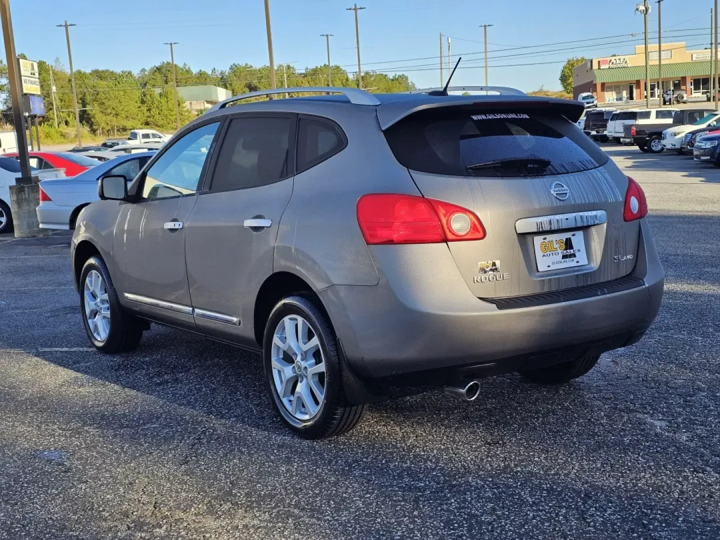 2013 /Gray Nissan Rogue SL (JN8AS5MV4DW) with an Other engine, located at 521 Old Farm Lane Rd, Prattville, AL, 36066, (334) 325-1505, 32.482460, -86.416367 - **Explore New Horizons with the 2013 Nissan Rogue SL AWD at Gils Auto - Your Trusted Buy Here Pay Here Dealer in Phenix City, AL!**<br /> <br /> Are you ready to take your adventures to the next level? Whether you're a busy parent navigating carpool duties, a commuter tackling daily traffic, or an a - Photo#6