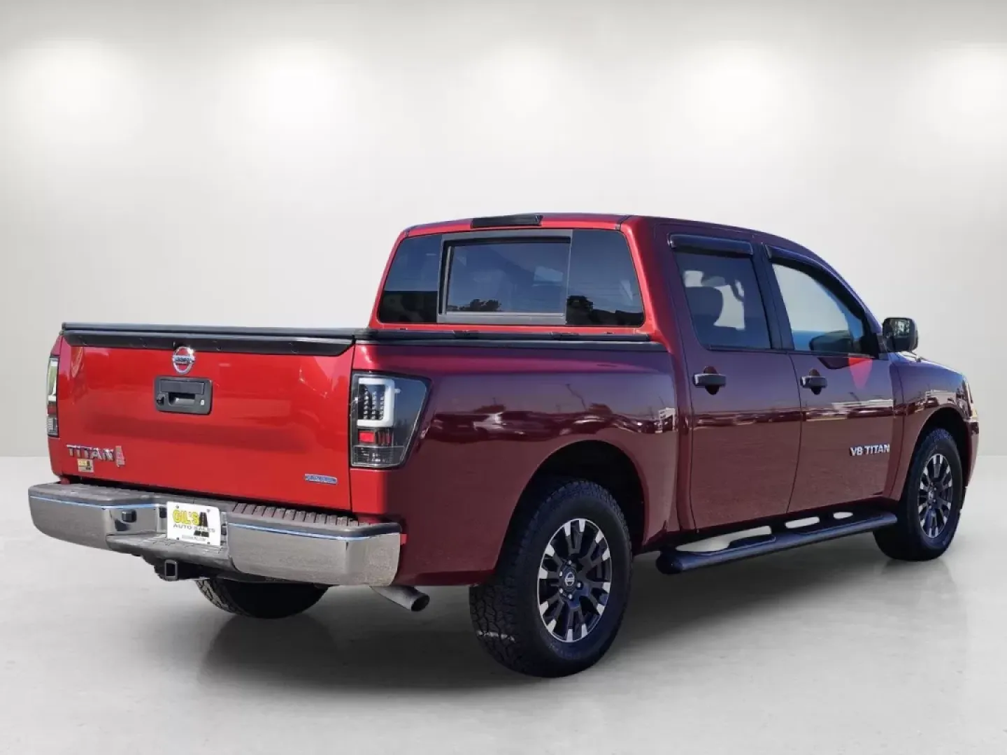 2013 /Charcoal Nissan Titan S (1N6BA0EK2DN) with an Other engine, located at 521 Old Farm Lane Rd, Prattville, AL, 36066, (334) 325-1505, 32.482460, -86.416367 - Are you in search of a versatile pickup that can handle your family's needs while also serving as your weekend warrior? Look no further than this stunning 2013 Nissan Titan S, available now at Gils Auto - Prattville. This crew cab pickup, with its striking Cayenne Red exterior and comfortable charco - Photo#5