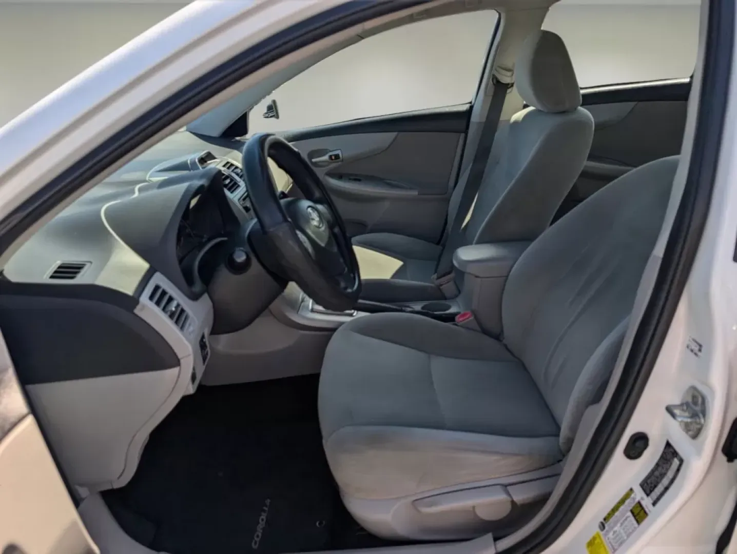 2013 Toyota Corolla LE Special Edition (2T1BU4EE2DC) with an Other engine, located at 7000 Northlake Connector, Columbus, GA, 31904, (706) 987-8085, 32.524975, -84.978134 - ### Experience Unmatched Versatility with the 2013 Toyota Corolla LE Special Edition<br /> <br /> Are you looking for a reliable sedan that seamlessly fits into your busy lifestyle? Whether you're commuting to work, running errands, or planning family outings, the 2013 Toyota Corolla LE Special Edit - Photo#9
