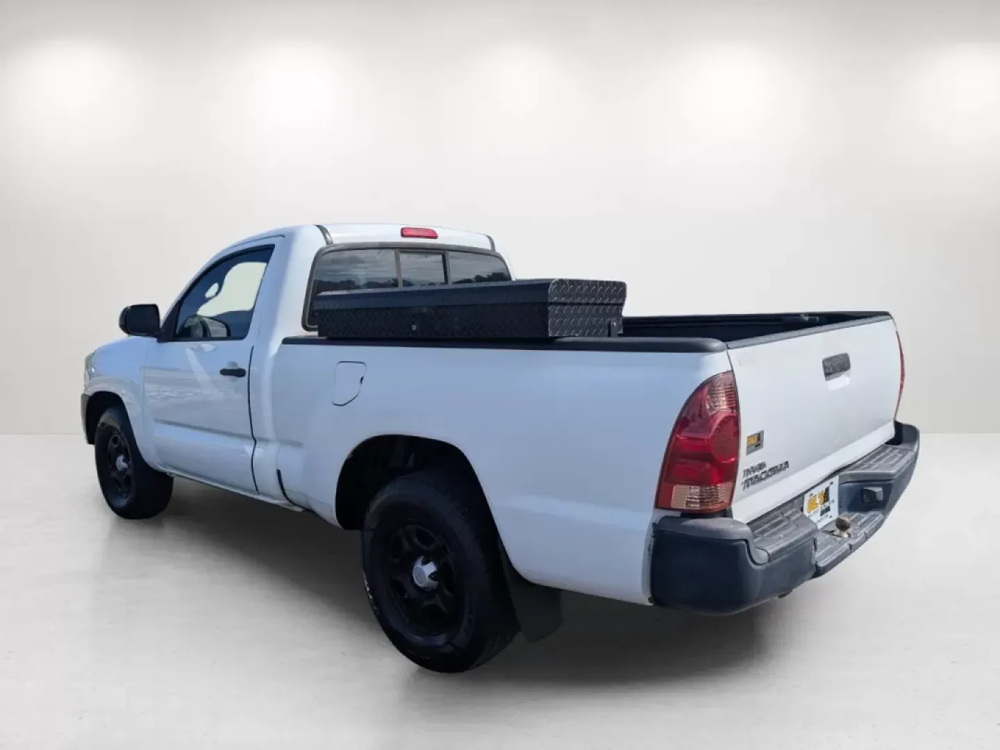 2013 Toyota Tacoma (5TFNX4CN6DX) with an Other engine, located at 1430 Gateway Drive, Opelika, AL, 36801, (334) 239-0944, 32.637871, -85.409790 - Unlock a world of adventure with the 2013 Toyota Tacoma, a versatile pickup truck that perfectly balances utility and comfort. Whether you're a growing family seeking reliable transportation, a weekend warrior ready for off-road excursions, or a budget-conscious buyer in need of a dependable vehicle - Photo#5