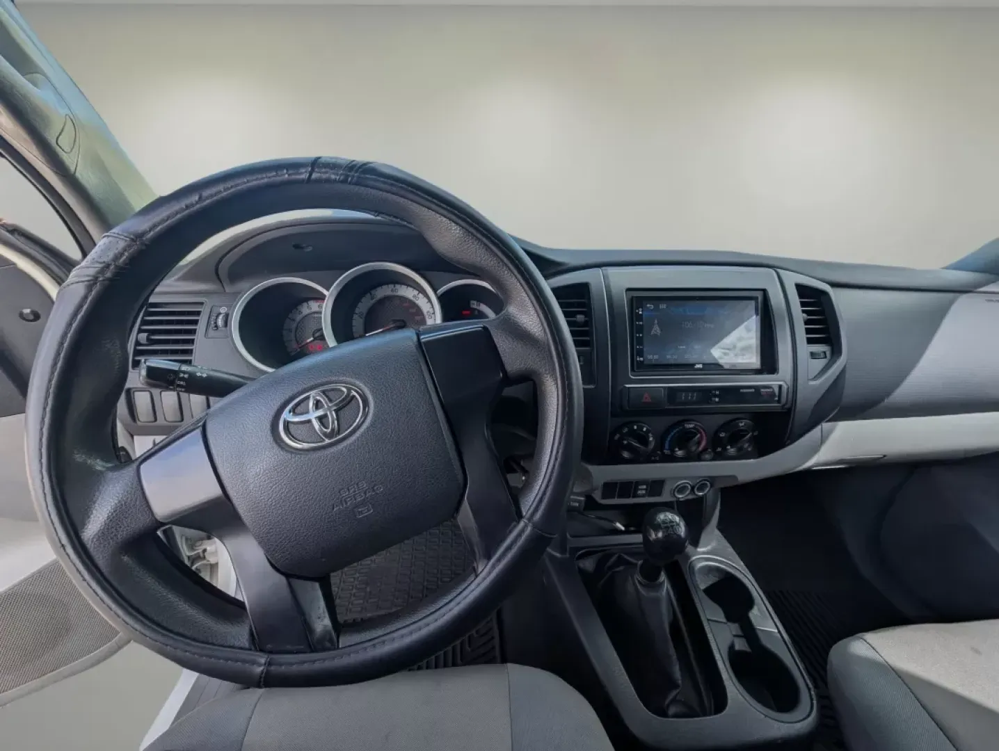 2013 Toyota Tacoma (5TFNX4CN6DX) with an Other engine, located at 1430 Gateway Drive, Opelika, AL, 36801, (334) 239-0944, 32.637871, -85.409790 - Unlock a world of adventure with the 2013 Toyota Tacoma, a versatile pickup truck that perfectly balances utility and comfort. Whether you're a growing family seeking reliable transportation, a weekend warrior ready for off-road excursions, or a budget-conscious buyer in need of a dependable vehicle - Photo#8