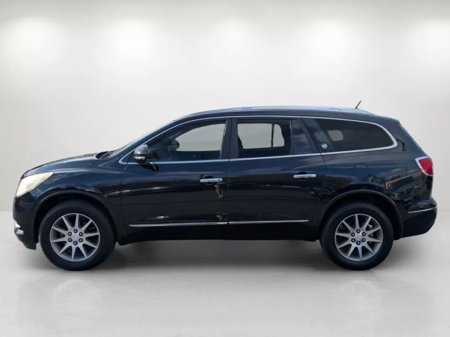2014 /Titanium Buick Enclave Leather (5GAKRBKD3EJ) with an Other engine, located at 3959 U.S. 80 W, Phenix City, AL, 36870, (334) 297-4885, 32.469296, -85.135185 - **Discover the Perfect Family Companion: 2014 Buick Enclave at Gils Auto - Phenix City, AL**<br /> <br /> Are you on the lookout for a vehicle that can accommodate your growing family while providing comfort, safety, and style? Look no further than this stunning 2014 Buick Enclave! With its spacious - Photo#8