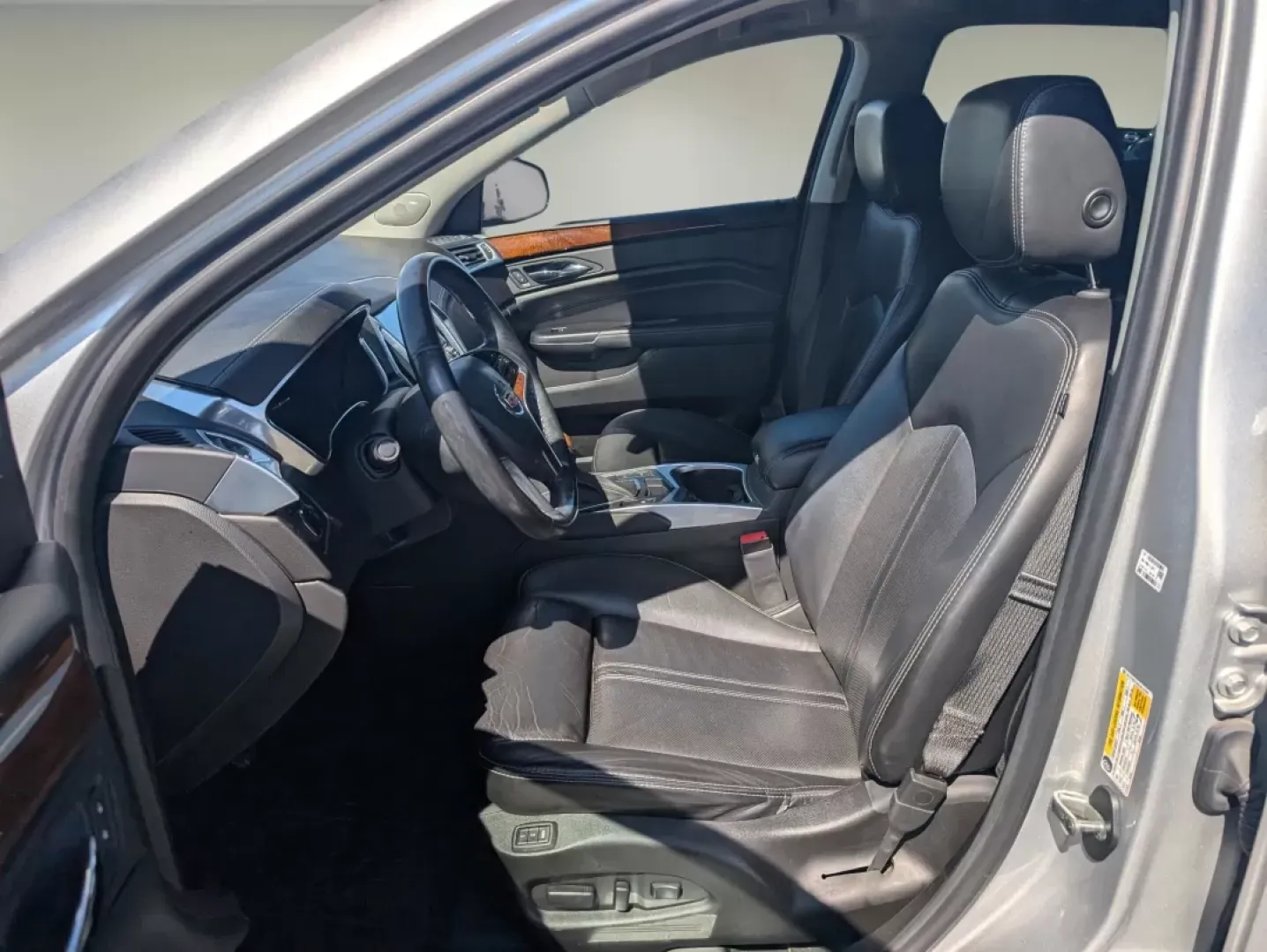 2014 /Ebony w/Ebony accents Cadillac SRX Luxury Collection (3GYFNEE36ES) with an Other engine, located at 3959 U.S. 80 W, Phenix City, AL, 36870, (334) 297-4885, 32.469296, -85.135185 - **Explore Luxury and Adventure with the 2014 Cadillac SRX at Gils Auto in Phenix City, AL!**<br /> <br /> Are you looking for a versatile vehicle that can keep up with your family's busy lifestyle or your weekend escapades? Look no further than the 2014 Cadillac SRX, available now at Gils Auto! This - Photo#9