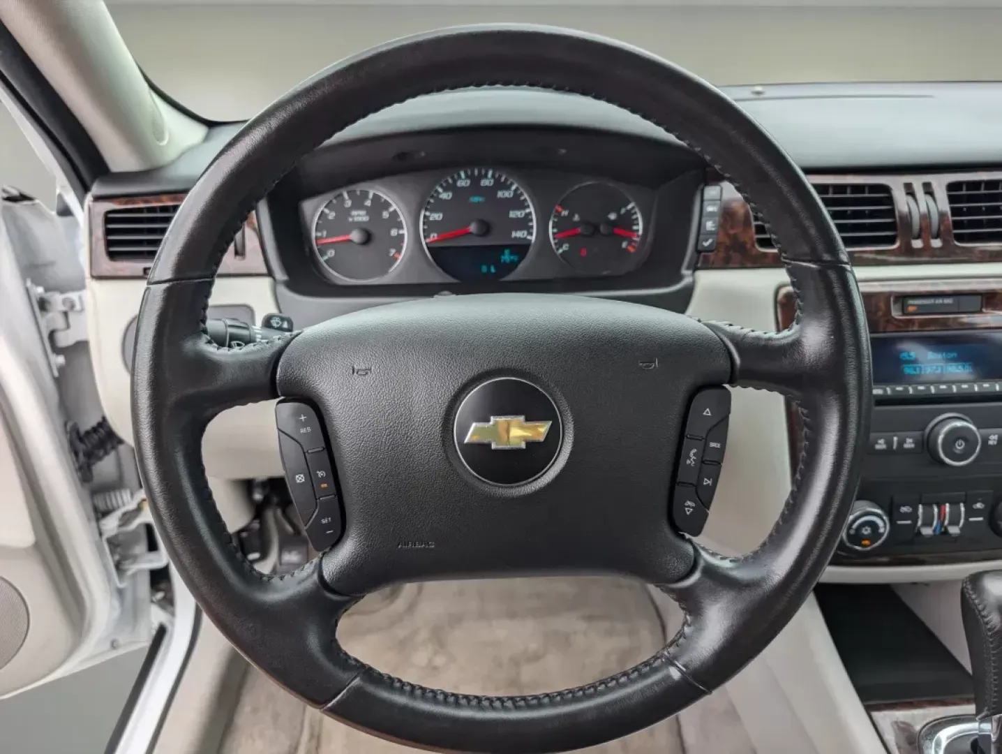 2014 /Gray Chevrolet Impala Limited LT (2G1WB5E32E1) with an Gas V6 3.6L/217 engine, 6-Speed Automatic transmission, located at 521 Old Farm Lane Rd, Prattville, AL, 36066, (334) 325-1505, 32.482460, -86.416367 - **Experience the Road Like Never Before with the 2014 Chevrolet Impala Limited at Gils Auto - Prattville!**<br /> <br /> Are you on the hunt for a reliable sedan that fits seamlessly into your busy lifestyle? Look no further than the 2014 Chevrolet Impala Limited, available now at Gils Auto, your tr - Photo#15