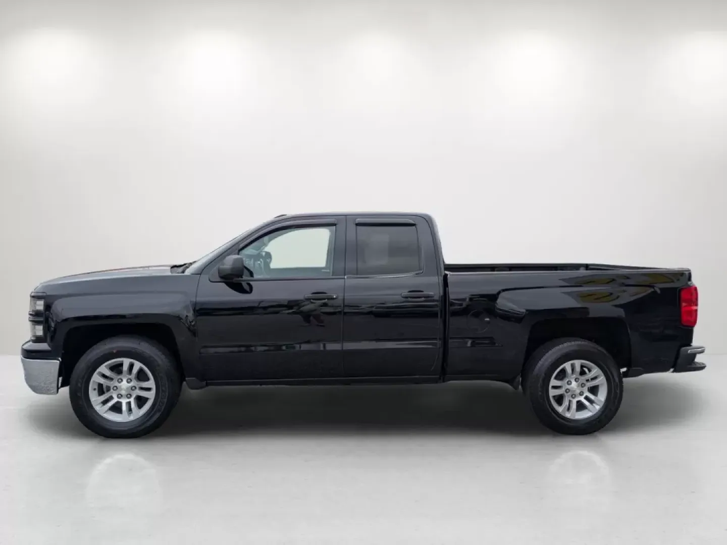 2014 /Jet Black Chevrolet Silverado 1500 LT (1GCRCREC2EZ) with an Other engine, located at 3959 U.S. 80 W, Phenix City, AL, 36870, (334) 297-4885, 32.469296, -85.135185 - Are you ready to take your adventures to the next level? The 2014 Chevrolet Silverado 1500 LT is the perfect companion for anyone looking to tackle daily commutes or weekend getaways with ease. With its robust capabilities and spacious interior, this extended cab pickup is designed for those who app - Photo#7