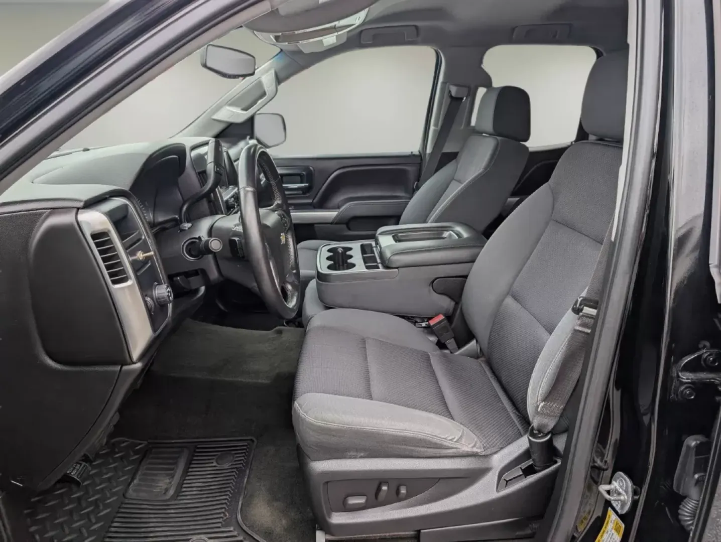 2014 /Jet Black Chevrolet Silverado 1500 LT (1GCRCREC2EZ) with an Other engine, located at 3959 U.S. 80 W, Phenix City, AL, 36870, (334) 297-4885, 32.469296, -85.135185 - Are you ready to take your adventures to the next level? The 2014 Chevrolet Silverado 1500 LT is the perfect companion for anyone looking to tackle daily commutes or weekend getaways with ease. With its robust capabilities and spacious interior, this extended cab pickup is designed for those who app - Photo#9