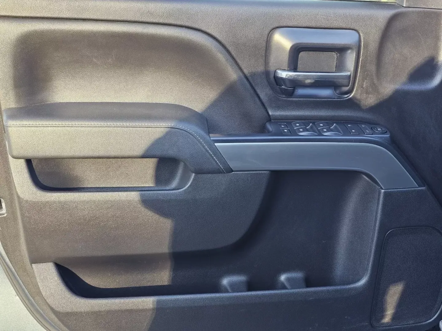 2014 /Jet Black Chevrolet Silverado 1500 LT (3GCPCREC7EG) with an Other engine, located at 3959 U.S. 80 W, Phenix City, AL, 36870, (334) 297-4885, 32.469296, -85.135185 - **Unleash Your Adventure with the 2014 Chevrolet Silverado 1500 LT - Perfect for Everyday Life and Weekend Getaways!**<br /> <br /> Are you searching for a versatile vehicle that can handle your daily commute while also being ready for weekend adventures? Look no further than the 2014 Chevrolet Silv - Photo#8