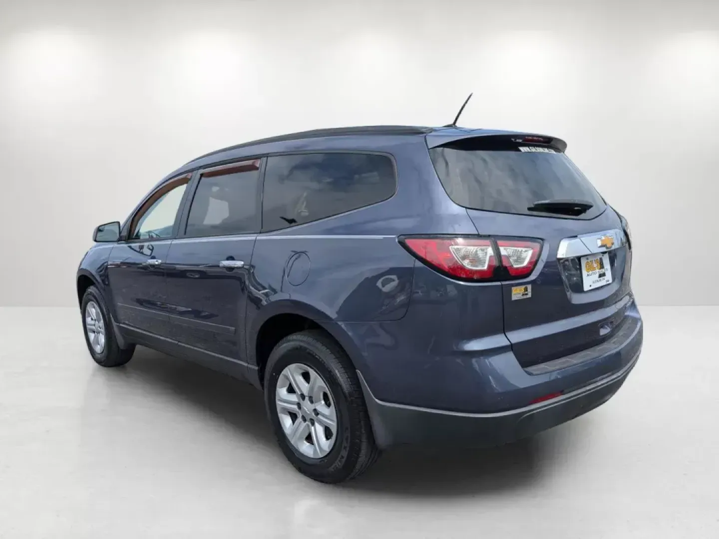 2014 /Dk Titanium/Lt Titanium Chevrolet Traverse LS (1GNKRFED6EJ) with an Other engine, located at 5115 14th Ave., Columbus, GA, 31904, (706) 323-0345, 32.511494, -84.971046 - **Adventure Awaits with the 2014 Chevrolet Traverse at Gils Auto - Columbus!**<br /> <br /> If you're looking for an SUV that can handle your family adventures, daily commutes, and weekend getaways, the 2014 Chevrolet Traverse is your perfect companion. With its spacious interior and robust capabili - Photo#6