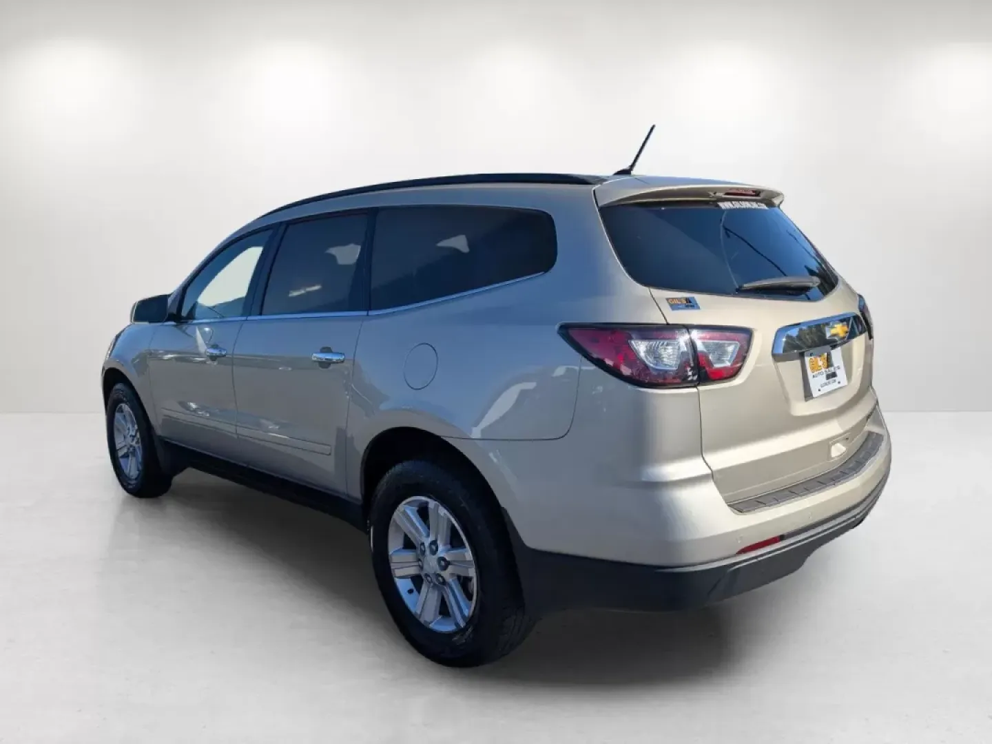 2014 /Ebony Chevrolet Traverse LT (1GNKRGKD2EJ) with an Other engine, located at 3959 U.S. 80 W, Phenix City, AL, 36870, (334) 297-4885, 32.469296, -85.135185 - **Discover Your Perfect Family Adventure in the 2014 Chevrolet Traverse LT at Gils Auto - Phenix City!**<br /> <br /> Are you a growing family in search of an SUV that perfectly balances space, comfort, and style? Look no further than this stunning 2014 Chevrolet Traverse LT, now available at Gils A - Photo#6