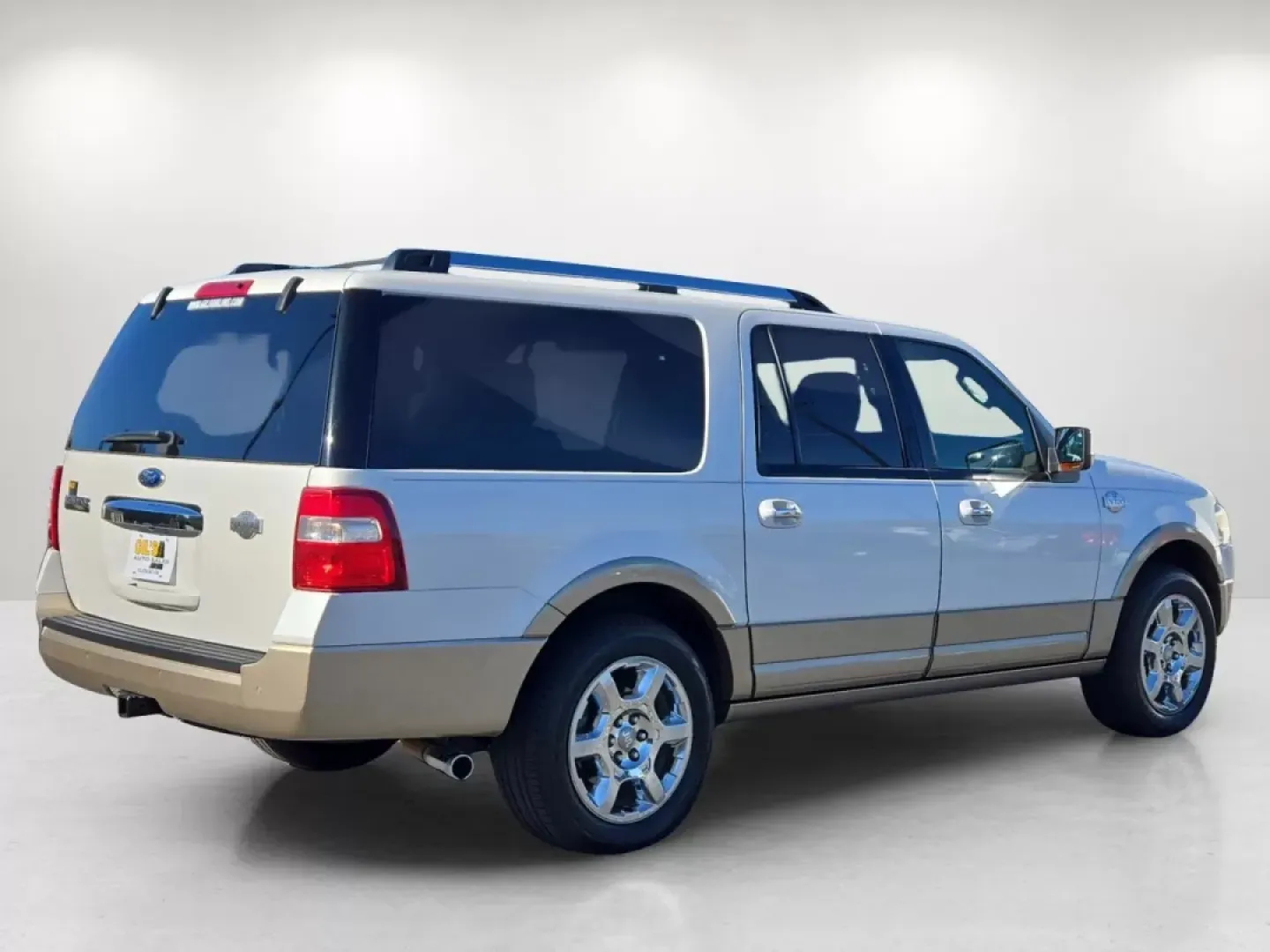 2014 Ford Expedition EL King Ranch (1FMJK1J51EE) with an Other engine, located at 3959 U.S. 80 W, Phenix City, AL, 36870, (334) 297-4885, 32.469296, -85.135185 - **Explore Adventure in the 2014 Ford Expedition EL Your Ultimate Family SUV!**<br /> <br /> Are you ready to elevate your family adventures or weekend getaways? The 2014 Ford Expedition EL is your ticket to comfort, space, and reliability. Perfectly designed for growing families and those craving w - Photo#6