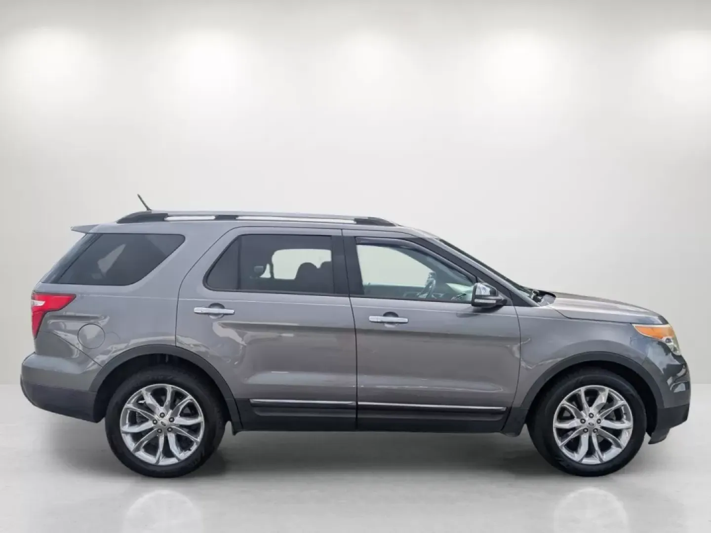 2014 Ford Explorer XLT (1FM5K7D87EG) with an Other engine, located at 804 22nd Ave, Phenix City, AL, 36870, (334) 297-1860, 32.484749, -85.024475 - 2014 Ford Explorer XLT - Photo#3