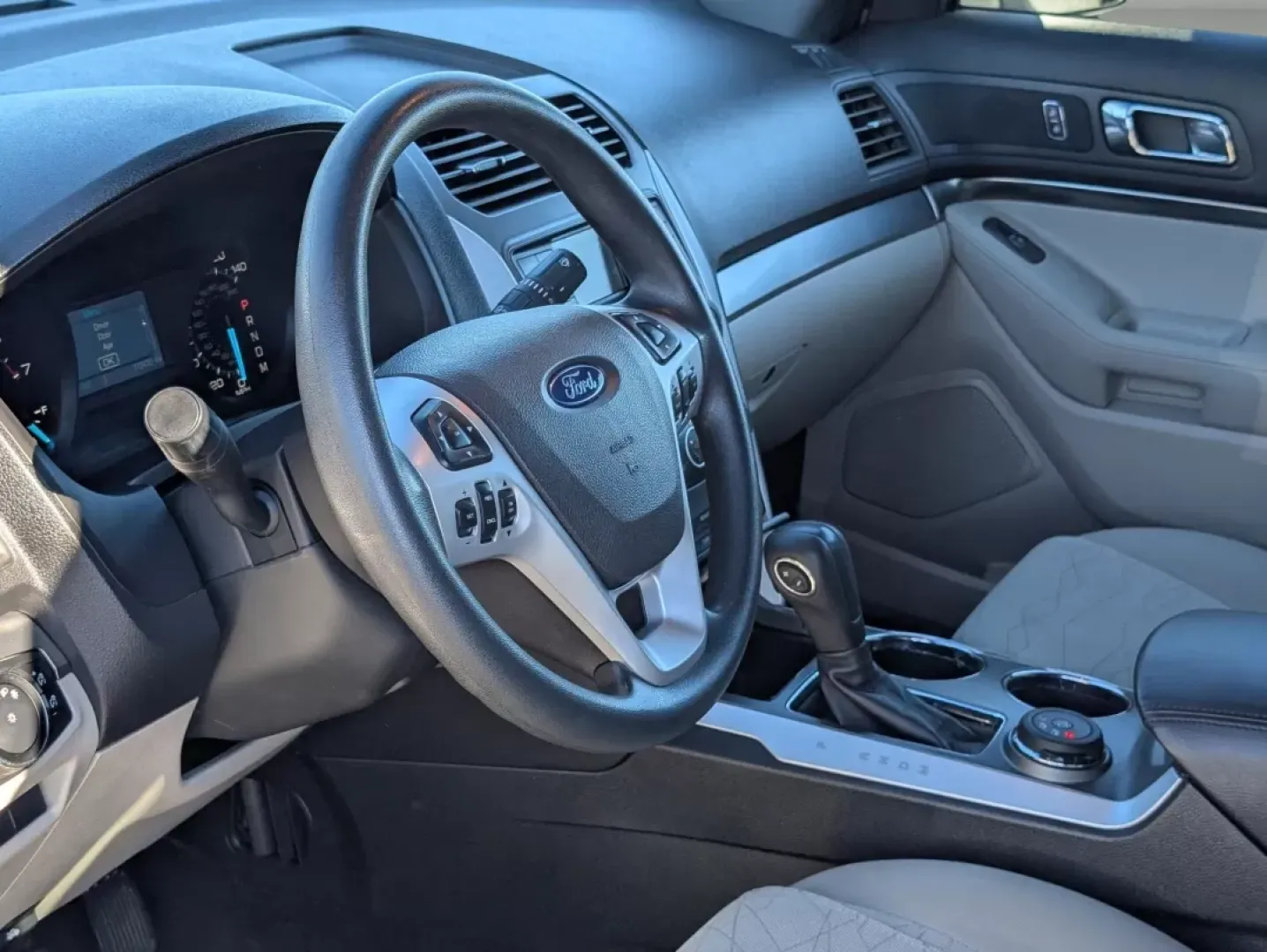 2014 Ford Explorer Base (1FM5K8B84EG) with an Other engine, located at 5115 14th Ave., Columbus, GA, 31904, (706) 323-0345, 32.511494, -84.971046 - **Explore New Adventures with the 2014 Ford Explorer at Gils Auto in Phenix City, AL!**<br /> <br /> Are you ready to elevate your family outings, weekend road trips, or daily commutes? The 2014 Ford Explorer combines versatility, comfort, and reliability, making it an ideal choice for those seeking - Photo#8