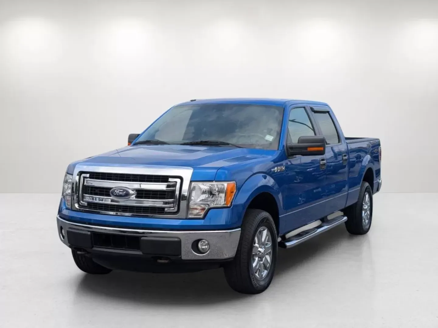2014 Ford F-150 XLT (1FTFW1EF7EF) with an Other engine, located at 1430 Gateway Drive, Opelika, AL, 36801, (334) 239-0944, 32.637871, -85.409790 - **Take on Life's Adventures with the 2014 Ford F-150 at Gils Auto - Phenix City!**<br /> <br /> If you're looking for a vehicle that can effortlessly transition from daily commutes to weekend adventures, the 2014 Ford F-150 Crew Cab Pickup is the perfect choice for you. This rugged yet refined truck - Photo#1