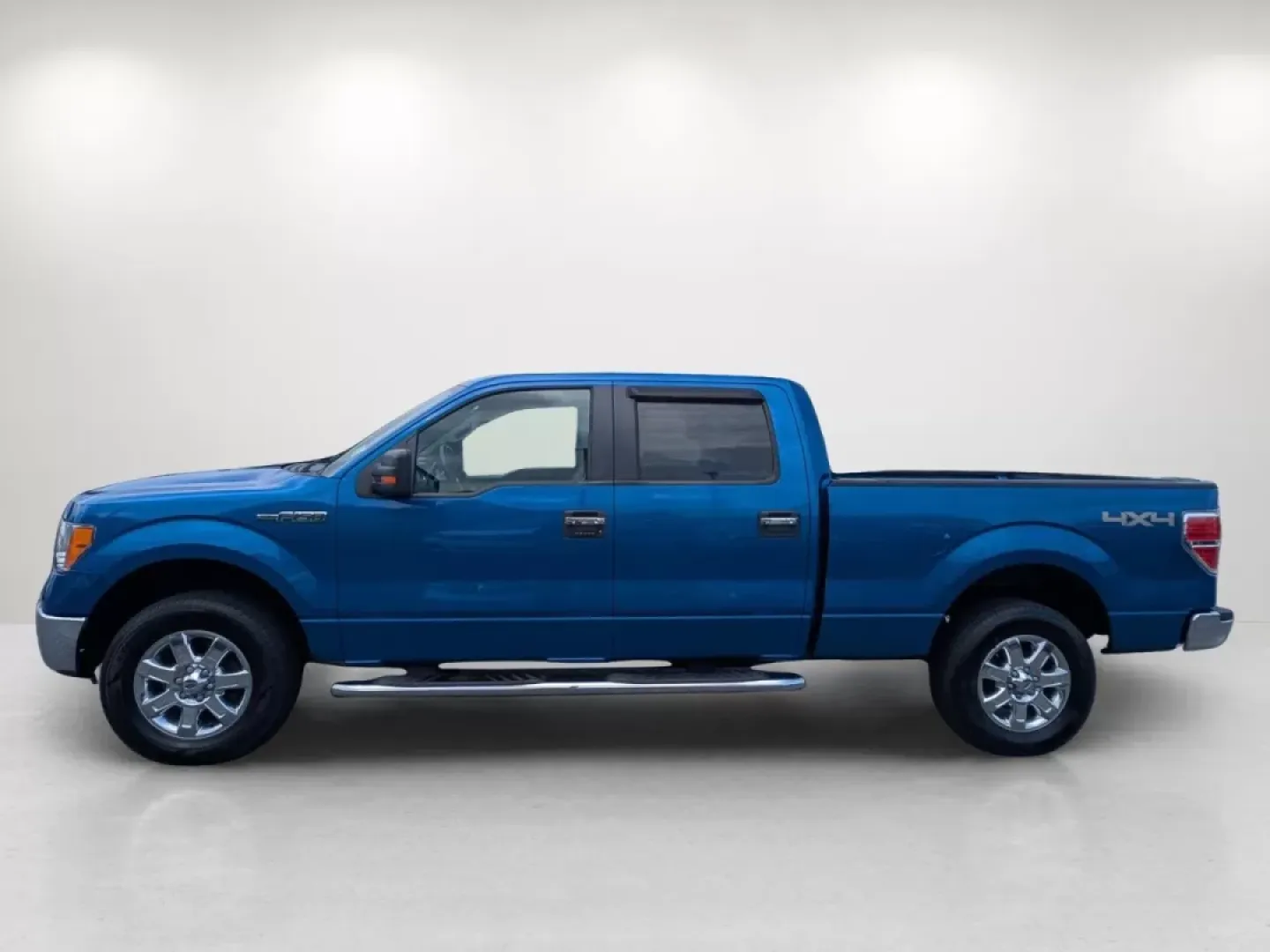 2014 Ford F-150 XLT (1FTFW1EF7EF) with an Other engine, located at 1430 Gateway Drive, Opelika, AL, 36801, (334) 239-0944, 32.637871, -85.409790 - **Take on Life's Adventures with the 2014 Ford F-150 at Gils Auto - Phenix City!**<br /> <br /> If you're looking for a vehicle that can effortlessly transition from daily commutes to weekend adventures, the 2014 Ford F-150 Crew Cab Pickup is the perfect choice for you. This rugged yet refined truck - Photo#8