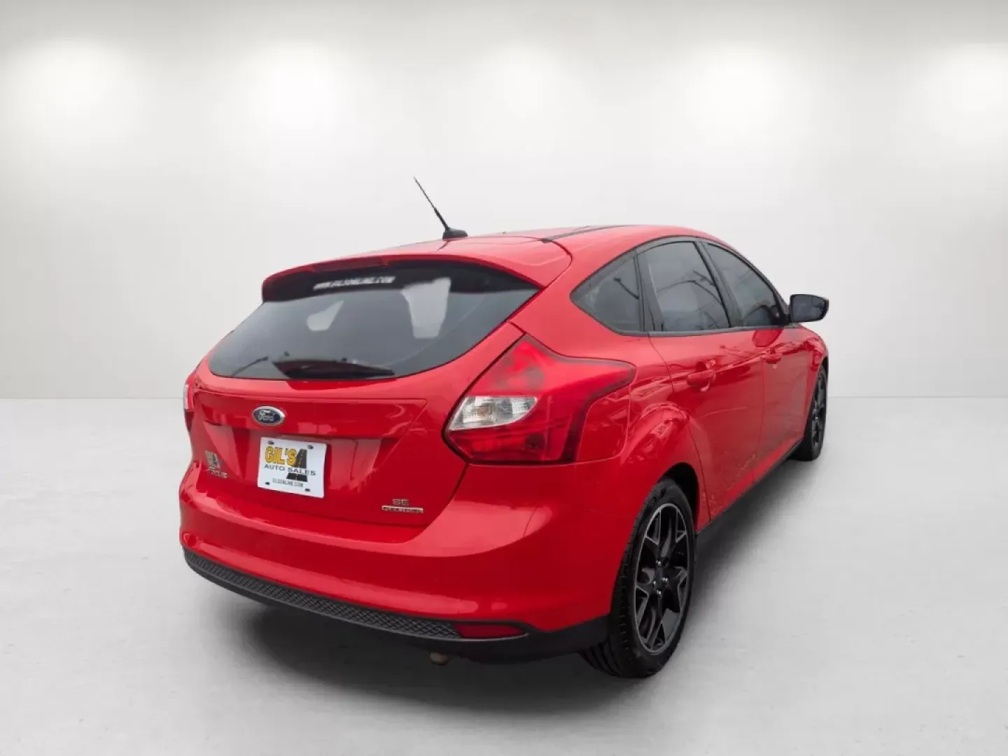 2014 Ford Focus SE (1FADP3K21EL) with an Other engine, located at 804 22nd Ave, Phenix City, AL, 36870, (334) 297-1860, 32.484749, -85.024475 - Experience the thrill of a versatile hatchback that fits seamlessly into your life! Introducing the 2014 Ford Focus SE, a perfect blend of style, efficiency, and technology that is ideal for busy commuters, small families, or anyone looking to elevate their driving experience without breaking the ba - Photo#4