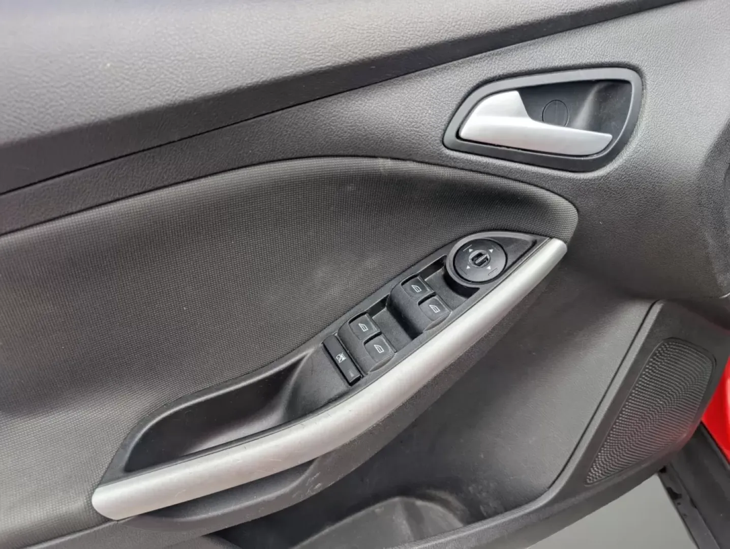 2014 Ford Focus SE (1FADP3K21EL) with an Other engine, located at 804 22nd Ave, Phenix City, AL, 36870, (334) 297-1860, 32.484749, -85.024475 - Experience the thrill of a versatile hatchback that fits seamlessly into your life! Introducing the 2014 Ford Focus SE, a perfect blend of style, efficiency, and technology that is ideal for busy commuters, small families, or anyone looking to elevate their driving experience without breaking the ba - Photo#8