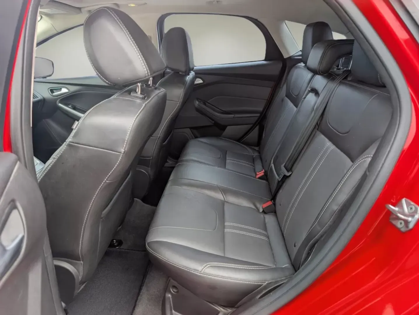 2014 Ford Focus SE (1FADP3K21EL) with an Other engine, located at 804 22nd Ave, Phenix City, AL, 36870, (334) 297-1860, 32.484749, -85.024475 - Experience the thrill of a versatile hatchback that fits seamlessly into your life! Introducing the 2014 Ford Focus SE, a perfect blend of style, efficiency, and technology that is ideal for busy commuters, small families, or anyone looking to elevate their driving experience without breaking the ba - Photo#10