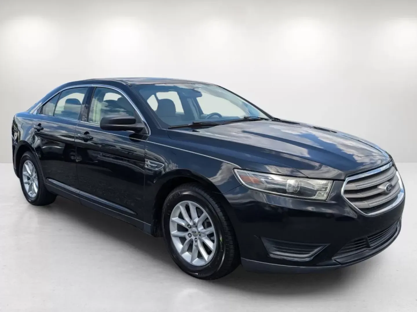 2014 Ford Taurus SE (1FAHP2D80EG) with an Other engine, located at 5115 14th Ave., Columbus, GA, 31904, (706) 323-0345, 32.511494, -84.971046 - 2014 Ford Taurus SE - Photo#3