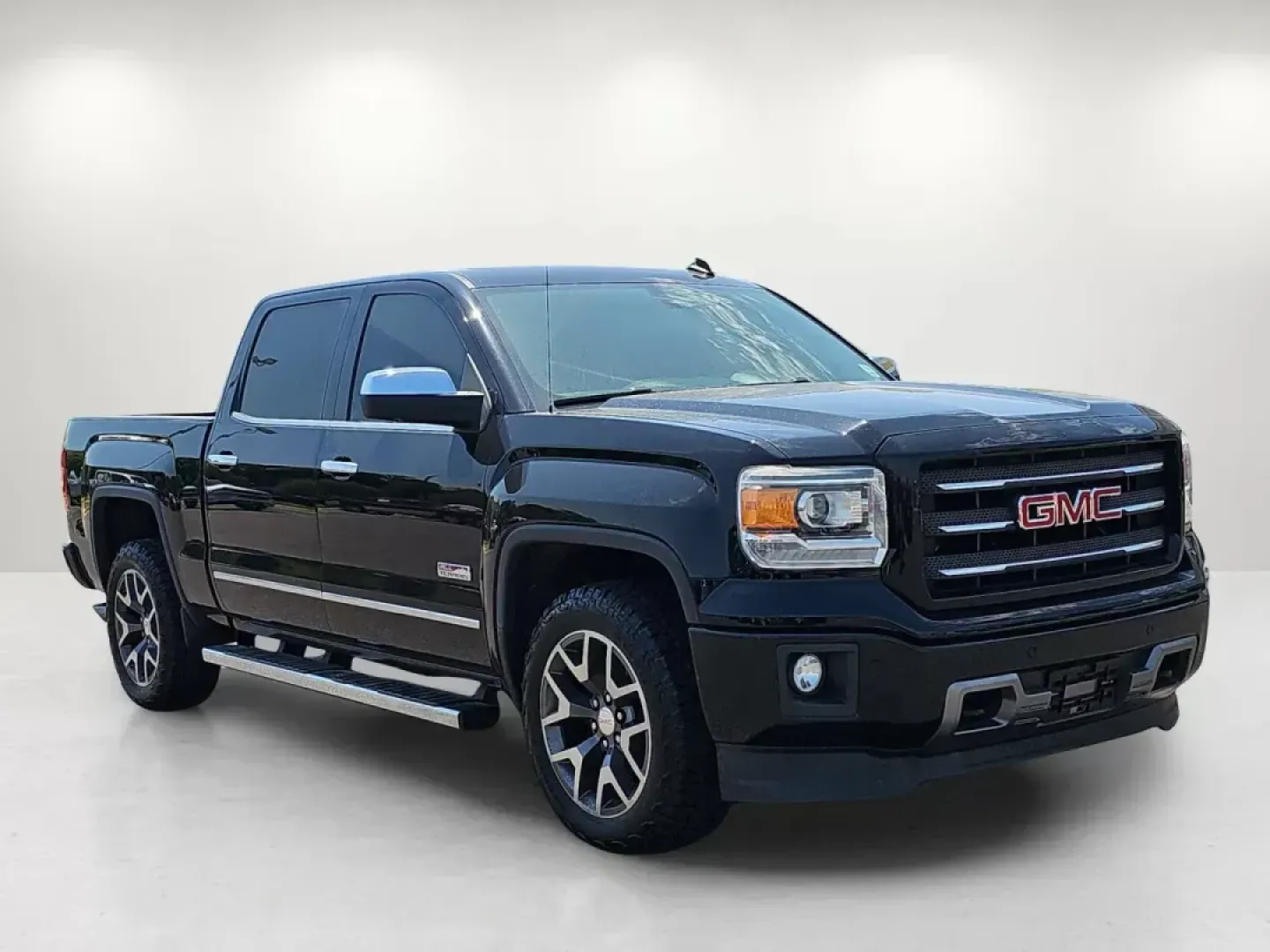 2014 /Jet Black GMC Sierra 1500 SLT (3GTU2VEC1EG) with an Other engine, located at 521 Old Farm Lane Rd, Prattville, AL, 36066, (334) 325-1505, 32.482460, -86.416367 - **Unleash Your Adventurous Spirit with the 2014 GMC Sierra 1500 SLT Perfect for Weekend Getaways!**<br /> <br /> If you're seeking a trusty companion for your weekend adventures, look no further than this stunning 2014 GMC Sierra 1500 SLT, available now at Gils Auto in Prattville, AL. This powerful - Photo#3