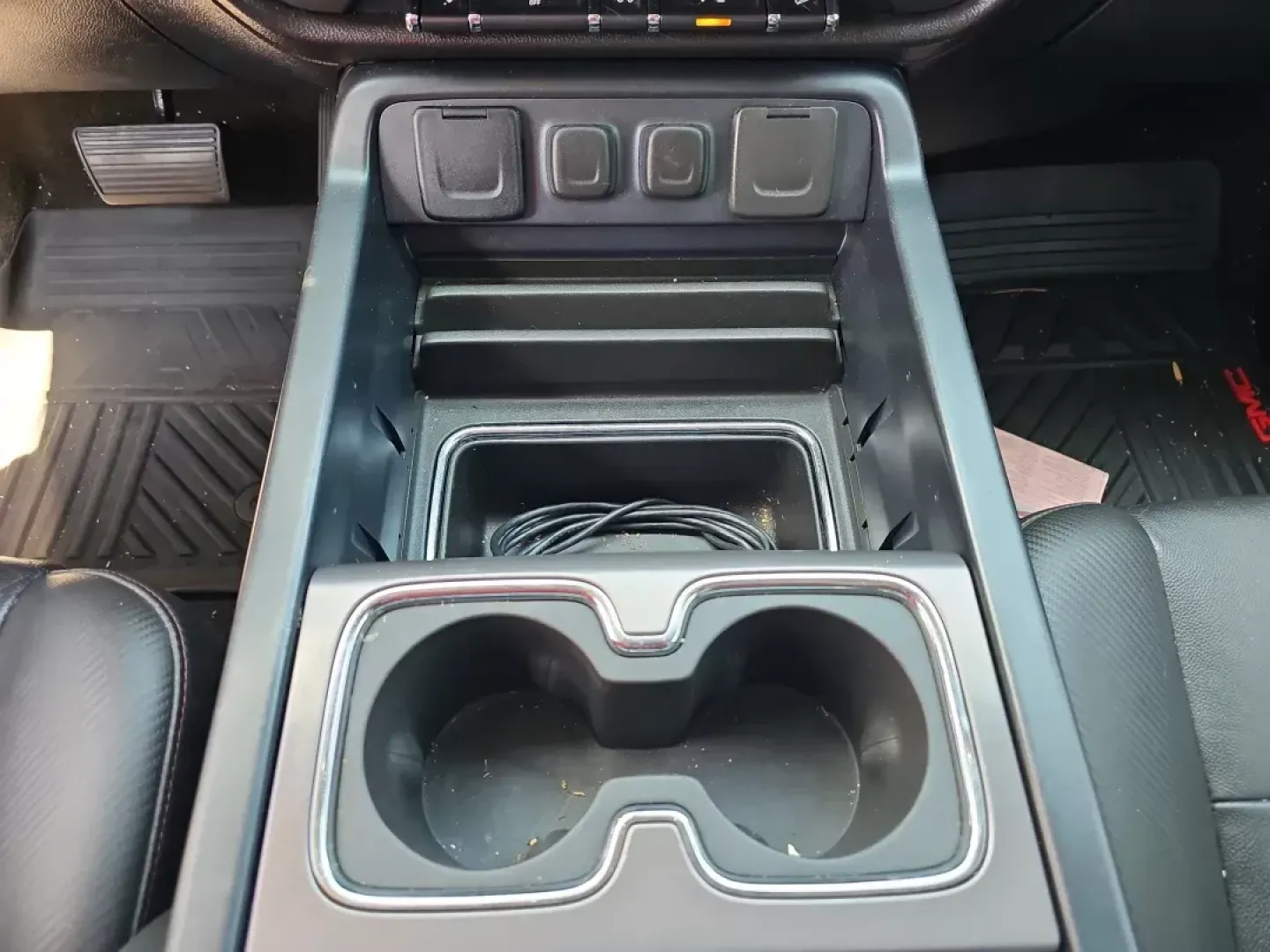 2014 /Jet Black GMC Sierra 1500 SLT (3GTU2VEC1EG) with an Other engine, located at 521 Old Farm Lane Rd, Prattville, AL, 36066, (334) 325-1505, 32.482460, -86.416367 - **Unleash Your Adventurous Spirit with the 2014 GMC Sierra 1500 SLT Perfect for Weekend Getaways!**<br /> <br /> If you're seeking a trusty companion for your weekend adventures, look no further than this stunning 2014 GMC Sierra 1500 SLT, available now at Gils Auto in Prattville, AL. This powerful - Photo#13