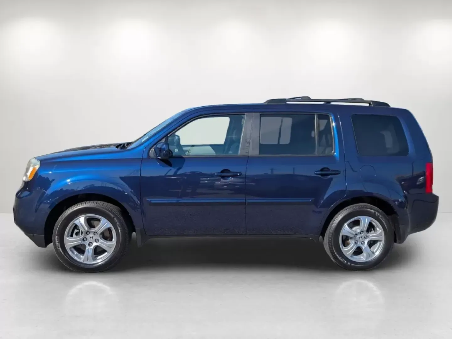 2014 Honda Pilot EX-L (5FNYF3H75EB) with an Other engine, located at 3959 U.S. 80 W, Phenix City, AL, 36870, (334) 297-4885, 32.469296, -85.135185 - **Discover Your Adventure-Worthy 2014 Honda Pilot EX-L at Gils Auto!**<br /> <br /> Are you ready to elevate your family outings or weekend getaways? Look no further than this 2014 Honda Pilot EX-L, available now at Gils Auto in Phenix City, AL. This versatile SUV is designed for those who embrace a - Photo#7
