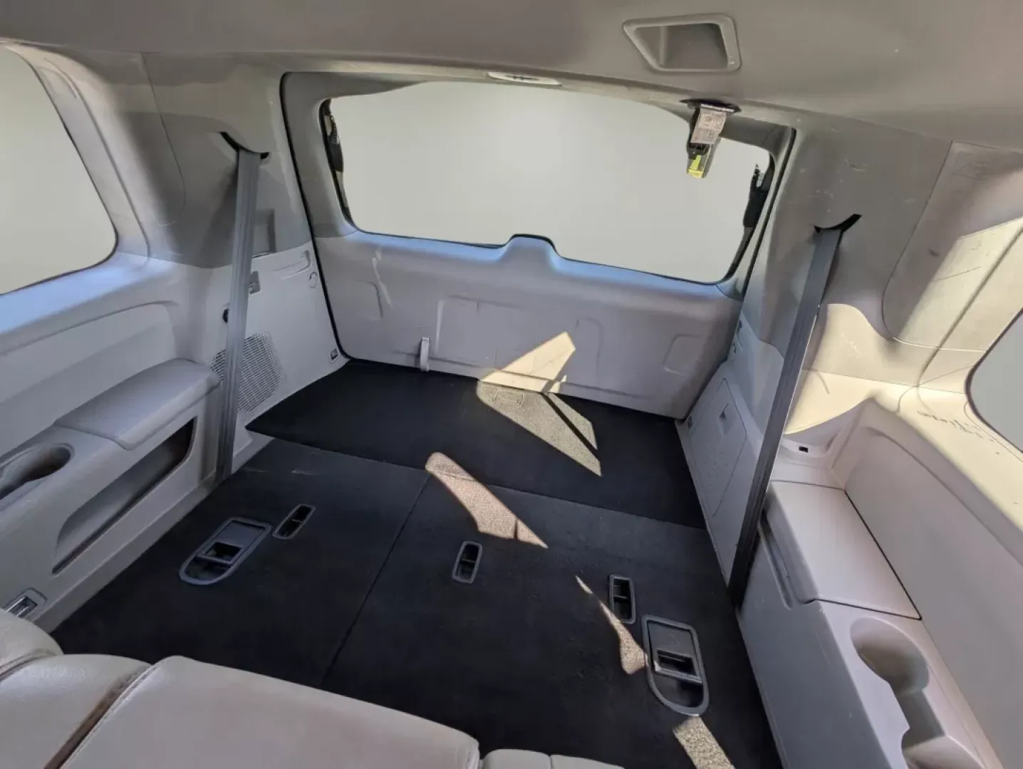 2014 Honda Pilot EX-L (5FNYF3H75EB) with an Other engine, located at 3959 U.S. 80 W, Phenix City, AL, 36870, (334) 297-4885, 32.469296, -85.135185 - **Discover Your Adventure-Worthy 2014 Honda Pilot EX-L at Gils Auto!**<br /> <br /> Are you ready to elevate your family outings or weekend getaways? Look no further than this 2014 Honda Pilot EX-L, available now at Gils Auto in Phenix City, AL. This versatile SUV is designed for those who embrace a - Photo#11