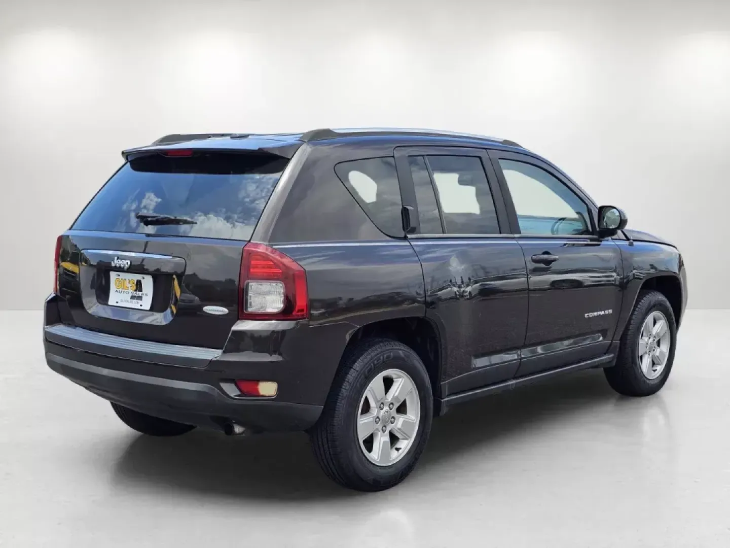 2014 /Dark Slate Gray Jeep Compass Latitude (1C4NJCEA9ED) with an Other engine, located at 521 Old Farm Lane Rd, Prattville, AL, 36066, (334) 325-1505, 32.482460, -86.416367 - **Unleash Your Adventurous Side with the 2014 Jeep Compass Latitude! Perfect for Your Next Journey!**<br /> <br /> Are you in search of a vehicle that fits your adventurous spirit and is also perfect for your daily life? Look no further! The 2014 Jeep Compass Latitude is designed for those who crave - Photo#3