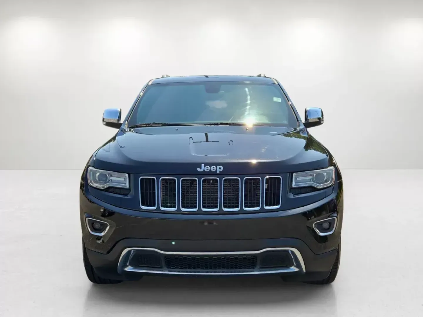 2014 Jeep Grand Cherokee Limited (1C4RJEBG5EC) with an Other engine, located at 5115 14th Ave., Columbus, GA, 31904, (706) 323-0345, 32.511494, -84.971046 - Discover the ultimate blend of style, comfort, and capability with the 2014 Jeep Grand Cherokee Limited, now available at Gils Auto - Columbus! Perfectly suited for families, adventurers, and daily commuters alike, this versatile SUV offers a spacious interior and advanced features designed to enhan - Photo#1