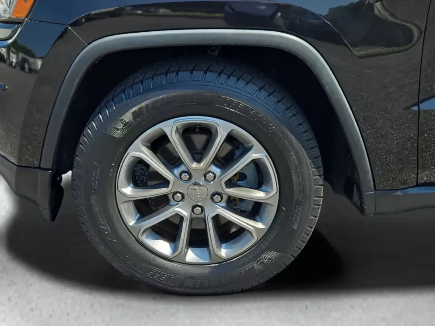 2014 Jeep Grand Cherokee Limited (1C4RJEBG5EC) with an Other engine, located at 5115 14th Ave., Columbus, GA, 31904, (706) 323-0345, 32.511494, -84.971046 - Discover the ultimate blend of style, comfort, and capability with the 2014 Jeep Grand Cherokee Limited, now available at Gils Auto - Columbus! Perfectly suited for families, adventurers, and daily commuters alike, this versatile SUV offers a spacious interior and advanced features designed to enhan - Photo#8