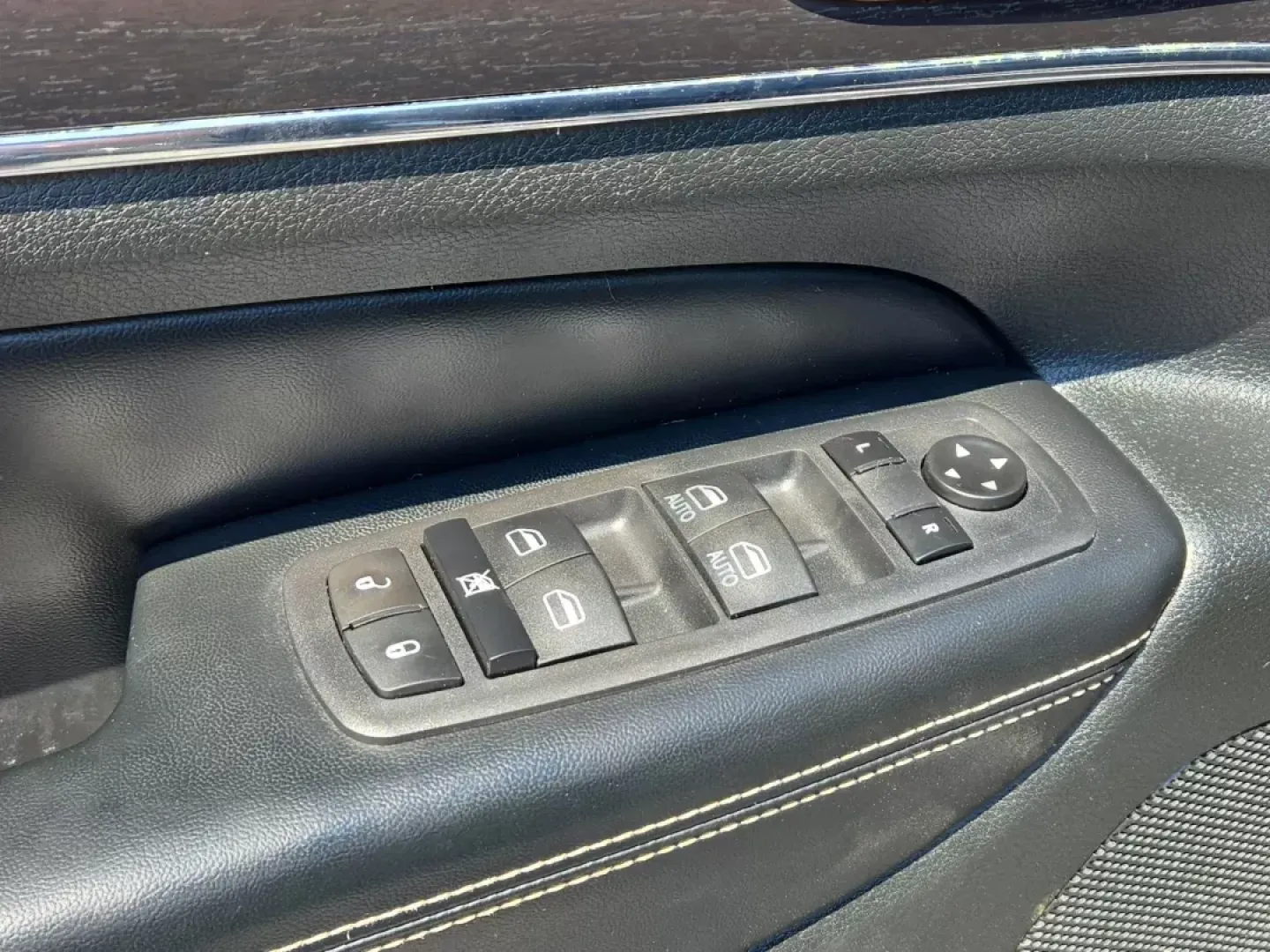2014 Jeep Grand Cherokee Limited (1C4RJEBG5EC) with an Other engine, located at 5115 14th Ave., Columbus, GA, 31904, (706) 323-0345, 32.511494, -84.971046 - Discover the ultimate blend of style, comfort, and capability with the 2014 Jeep Grand Cherokee Limited, now available at Gils Auto - Columbus! Perfectly suited for families, adventurers, and daily commuters alike, this versatile SUV offers a spacious interior and advanced features designed to enhan - Photo#10
