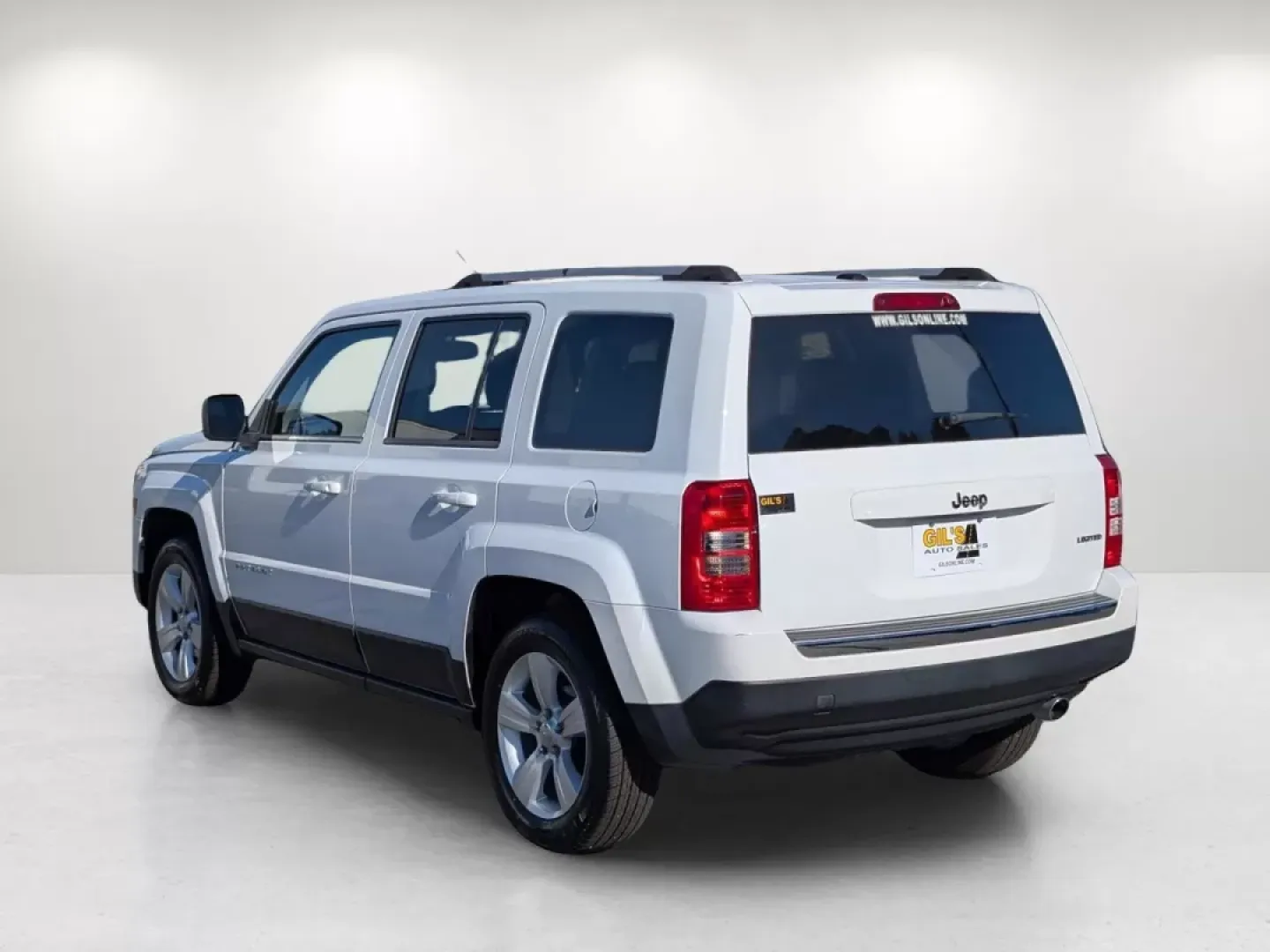 2014 /Dark Slate Gray Jeep Patriot Limited (1C4NJPCB8ED) with an Other engine, located at 7000 Northlake Connector, Columbus, GA, 31904, (706) 987-8085, 32.524975, -84.978134 - Discover the ultimate blend of style and practicality with the 2014 Jeep Patriot Limited, an SUV designed for those who refuse to compromise on adventure or comfort. Whether you're exploring the scenic routes of the Chattahoochee River or commuting through the bustling streets of Phenix City, AL, th - Photo#6