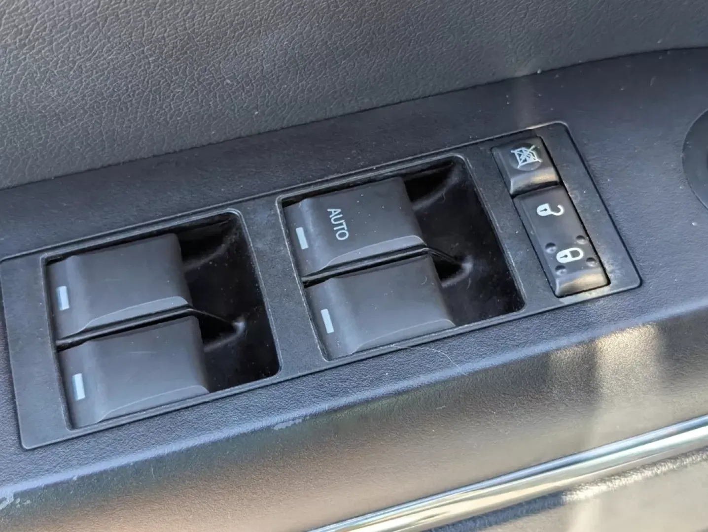 2014 /Dark Slate Gray Jeep Patriot Limited (1C4NJPCB8ED) with an Other engine, located at 7000 Northlake Connector, Columbus, GA, 31904, (706) 987-8085, 32.524975, -84.978134 - Discover the ultimate blend of style and practicality with the 2014 Jeep Patriot Limited, an SUV designed for those who refuse to compromise on adventure or comfort. Whether you're exploring the scenic routes of the Chattahoochee River or commuting through the bustling streets of Phenix City, AL, th - Photo#10