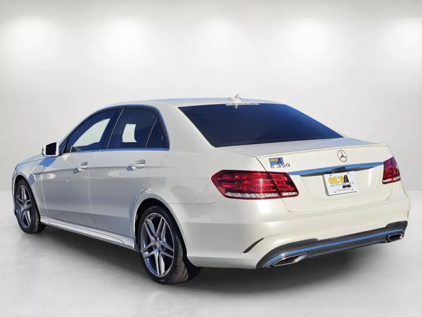 2014 Mercedes-Benz E-Class E 350 Sport (WDDHF5KBXEA) with an Other engine, located at 7000 Northlake Connector, Columbus, GA, 31904, (706) 987-8085, 32.524975, -84.978134 - Elevate your daily commute and weekend getaways with this stunning 2014 Mercedes-Benz E-Class E 350 Sport, available now at Gils Auto in Phenix City, AL. Perfectly suited for those who appreciate a blend of luxury and practicality, this sedan is designed to deliver both comfort and style for your ev - Photo#6
