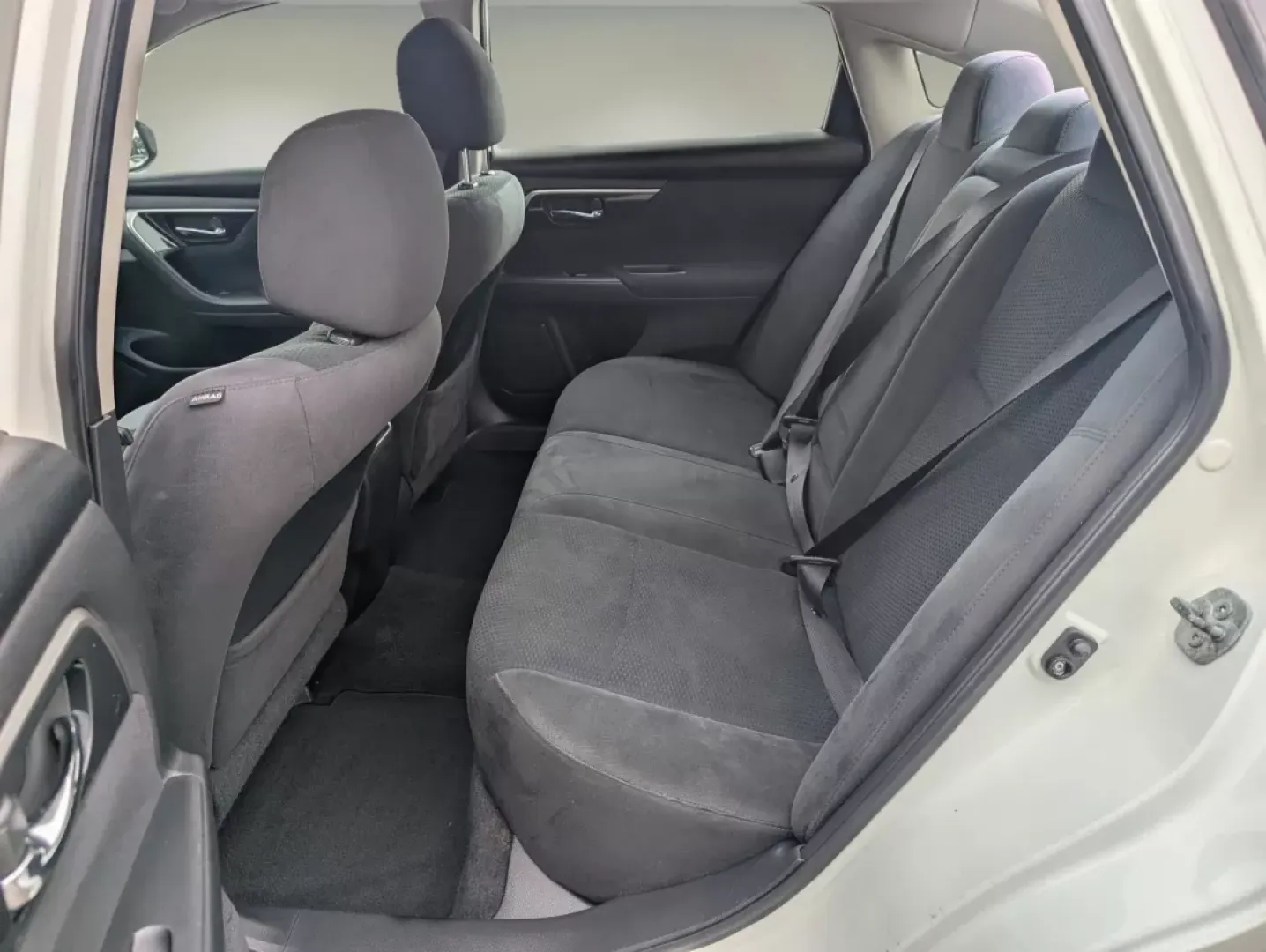 2014 /Charcoal Nissan Altima 2.5 SV (1N4AL3AP4EC) with an Other engine, located at 3959 U.S. 80 W, Phenix City, AL, 36870, (334) 297-4885, 32.469296, -85.135185 - **Unlock Your Next Adventure with the 2014 Nissan Altima 2.5 SV at Gils Auto!**<br /> <br /> Are you looking for a reliable and stylish sedan that caters to your daily commute, weekend getaways, or family outings? The 2014 Nissan Altima 2.5 SV, available at Gils Auto in Phenix City, AL, perfectly bl - Photo#10