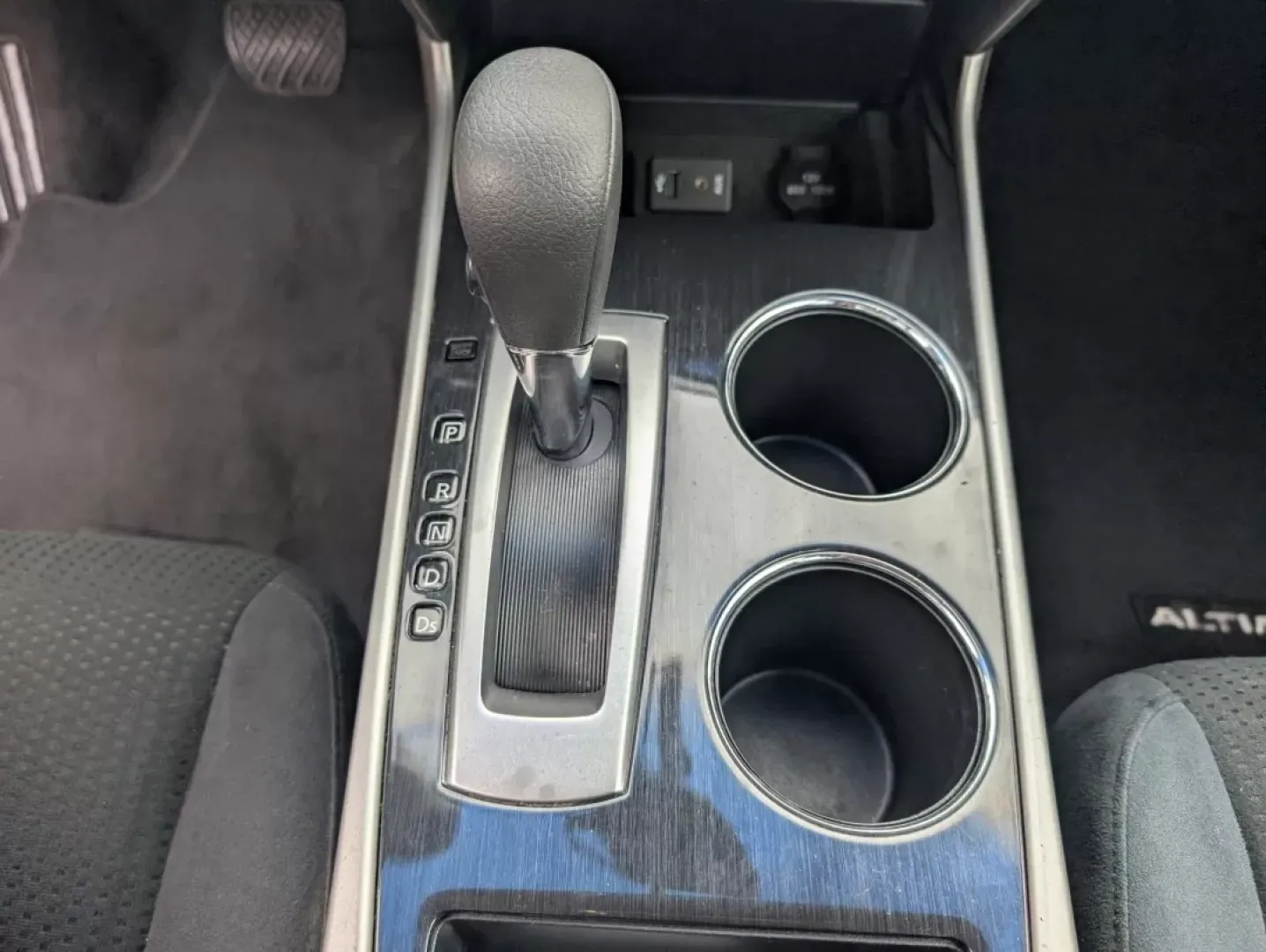 2014 /Charcoal Nissan Altima 2.5 SV (1N4AL3AP4EC) with an Other engine, located at 3959 U.S. 80 W, Phenix City, AL, 36870, (334) 297-4885, 32.469296, -85.135185 - **Unlock Your Next Adventure with the 2014 Nissan Altima 2.5 SV at Gils Auto!**<br /> <br /> Are you looking for a reliable and stylish sedan that caters to your daily commute, weekend getaways, or family outings? The 2014 Nissan Altima 2.5 SV, available at Gils Auto in Phenix City, AL, perfectly bl - Photo#12