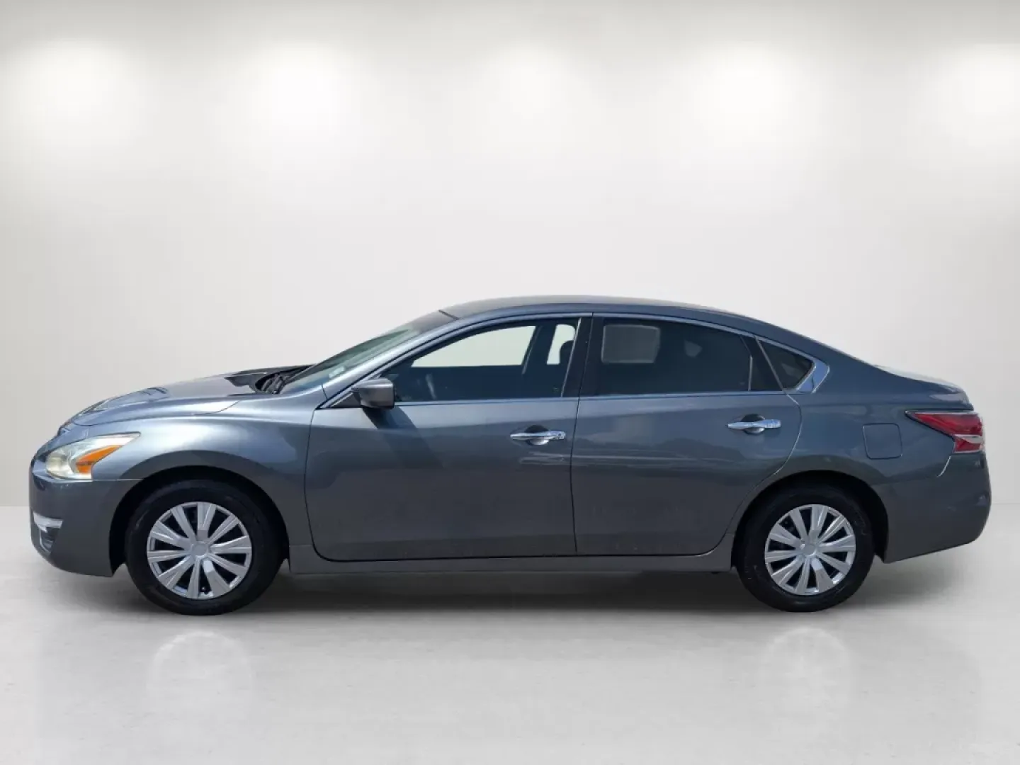 2014 /Charcoal Nissan Altima 2.5 S (1N4AL3AP9EN) with an Other engine, located at 804 22nd Ave, Phenix City, AL, 36870, (334) 297-1860, 32.484749, -85.024475 - **Embrace the Journey with the 2014 Nissan Altima 2.5 S Perfect for Everyday Adventures!**<br /> <br /> Looking for a reliable vehicle that fits seamlessly into your busy lifestyle? The 2014 Nissan Altima 2.5 S is your ideal companion for daily commutes, weekend road trips, and everything in betwee - Photo#7