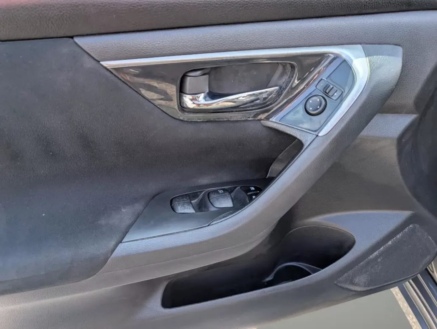 2014 /Charcoal Nissan Altima 2.5 S (1N4AL3AP9EN) with an Other engine, located at 804 22nd Ave, Phenix City, AL, 36870, (334) 297-1860, 32.484749, -85.024475 - **Embrace the Journey with the 2014 Nissan Altima 2.5 S Perfect for Everyday Adventures!**<br /> <br /> Looking for a reliable vehicle that fits seamlessly into your busy lifestyle? The 2014 Nissan Altima 2.5 S is your ideal companion for daily commutes, weekend road trips, and everything in betwee - Photo#8