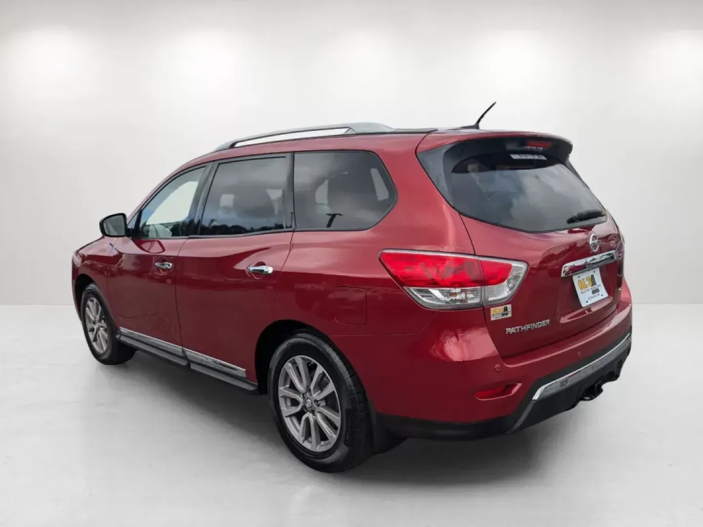 2014 /Charcoal Nissan Pathfinder SL (5N1AR2MN4EC) with an Regular Unleaded V-6 3.5 L/213 engine, 1-Speed CVT w/OD transmission, located at 521 Old Farm Lane Rd, Prattville, AL, 36066, (334) 325-1505, 32.482460, -86.416367 - **Explore New Adventures with the 2014 Nissan Pathfinder SL at Gils Auto - Prattville**<br /> <br /> Are you ready to elevate your family outings and weekend adventures? Look no further than the 2014 Nissan Pathfinder SL, a versatile SUV designed for those who crave both comfort and capability. This - Photo#6
