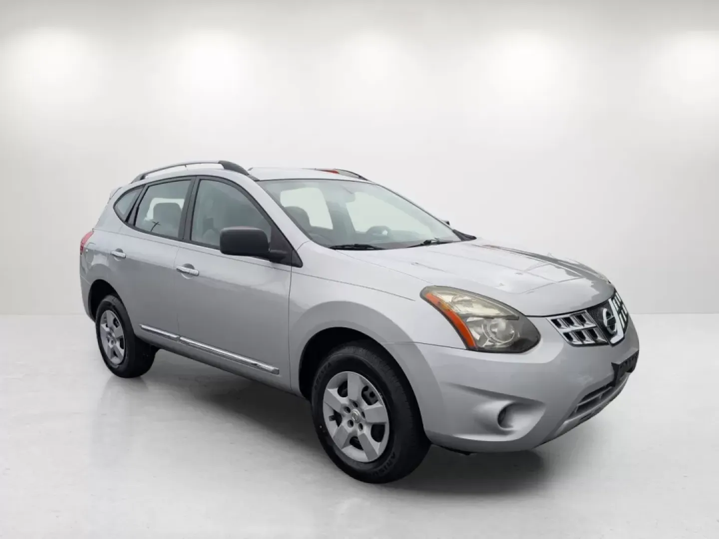 2014 /Gray Nissan Rogue S (JN8AS5MT9EW) with an Other engine, located at 7000 Northlake Connector, Columbus, GA, 31904, (706) 987-8085, 32.524975, -84.978134 - **Unleash Your Adventurous Spirit with the 2014 Nissan Rogue at Gils Auto Phenix City, AL!**<br /> <br /> If you're searching for the perfect vehicle that blends reliability with style, look no further than the 2014 Nissan Rogue, now available at Gils Auto in Phenix City, Alabama! Imagine this vers - Photo#2