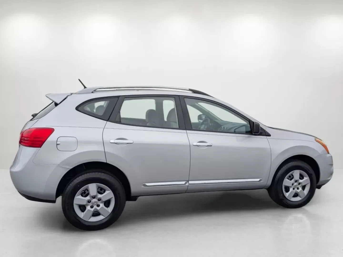 2014 /Gray Nissan Rogue S (JN8AS5MT9EW) with an Other engine, located at 7000 Northlake Connector, Columbus, GA, 31904, (706) 987-8085, 32.524975, -84.978134 - **Unleash Your Adventurous Spirit with the 2014 Nissan Rogue at Gils Auto Phenix City, AL!**<br /> <br /> If you're searching for the perfect vehicle that blends reliability with style, look no further than the 2014 Nissan Rogue, now available at Gils Auto in Phenix City, Alabama! Imagine this vers - Photo#7