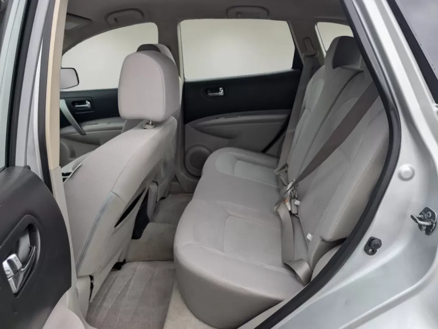 2014 /Gray Nissan Rogue S (JN8AS5MT9EW) with an Other engine, located at 7000 Northlake Connector, Columbus, GA, 31904, (706) 987-8085, 32.524975, -84.978134 - **Unleash Your Adventurous Spirit with the 2014 Nissan Rogue at Gils Auto Phenix City, AL!**<br /> <br /> If you're searching for the perfect vehicle that blends reliability with style, look no further than the 2014 Nissan Rogue, now available at Gils Auto in Phenix City, Alabama! Imagine this vers - Photo#10