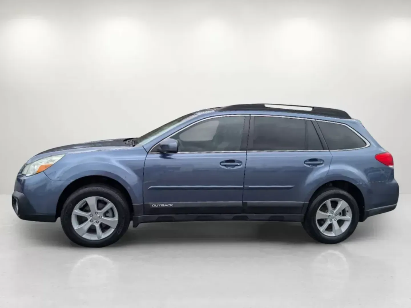 2014 /Warm Ivory Subaru Outback 2.5i Limited (4S4BRCLC0E3) with an Other engine, located at 521 Old Farm Lane Rd, Prattville, AL, 36066, (334) 325-1505, 32.482460, -86.416367 - Discover the perfect companion for your weekend adventures and family outings with this stunning 2014 Subaru Outback 2.5i Limited, now available at Gils Auto in Opelika, AL. Whether you're navigating the scenic routes of Lee County or heading out on a family road trip to nearby Chewacla State Park, - Photo#7