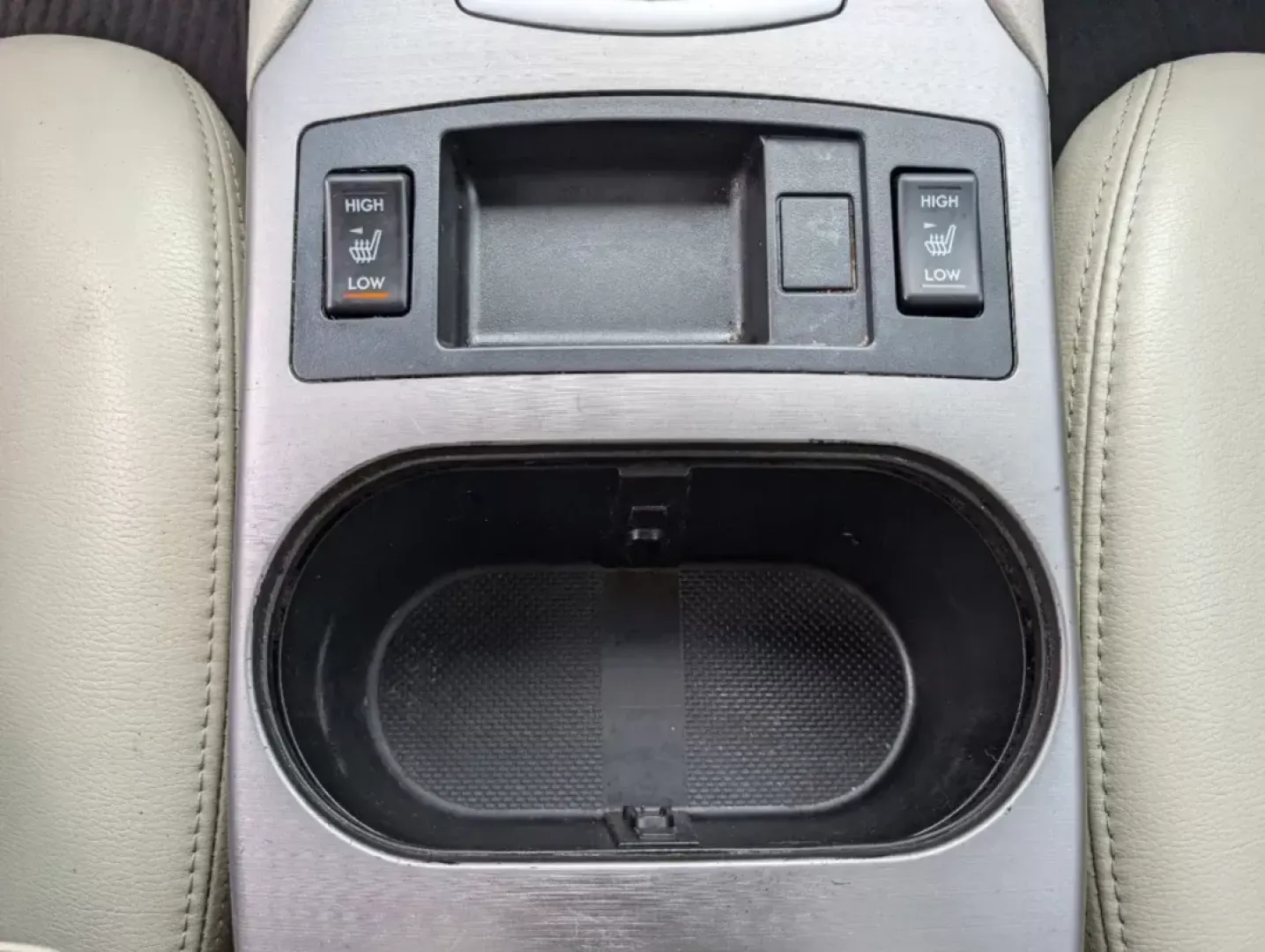 2014 /Warm Ivory Subaru Outback 2.5i Limited (4S4BRCLC0E3) with an Other engine, located at 521 Old Farm Lane Rd, Prattville, AL, 36066, (334) 325-1505, 32.482460, -86.416367 - Discover the perfect companion for your weekend adventures and family outings with this stunning 2014 Subaru Outback 2.5i Limited, now available at Gils Auto in Opelika, AL. Whether you're navigating the scenic routes of Lee County or heading out on a family road trip to nearby Chewacla State Park, - Photo#14