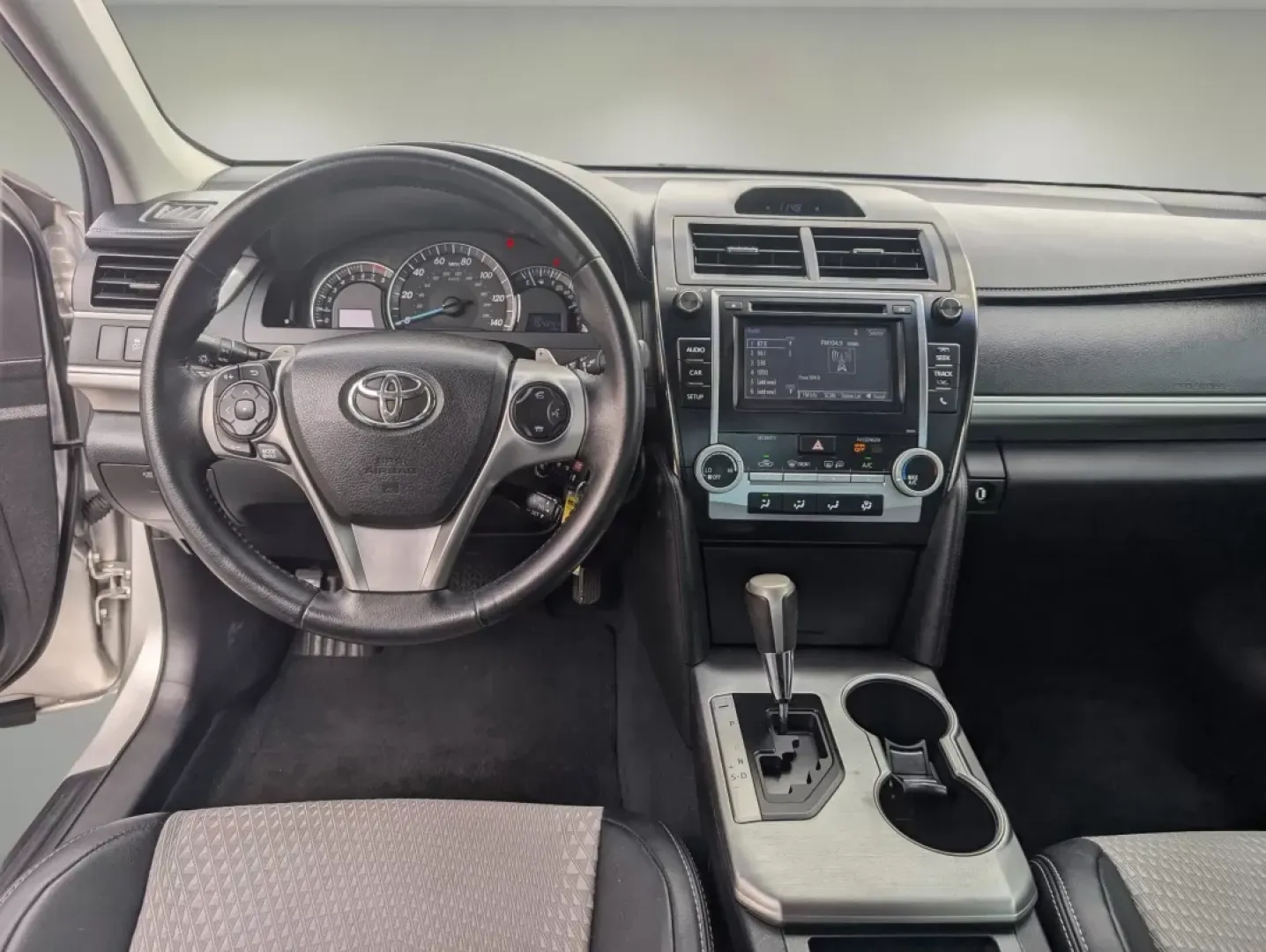 2014 Toyota Camry SE (4T1BF1FK7EU) with an Other engine, located at 3959 U.S. 80 W, Phenix City, AL, 36870, (334) 297-4885, 32.469296, -85.135185 - Looking for a reliable vehicle that offers comfort and efficiency for your daily commute or family trips? Look no further than this 2014 Toyota Camry, now available at Gils Auto in Phenix City, AL. As a trusted Buy Here Pay Here dealership, we specialize in providing second chance auto financing opt - Photo#11