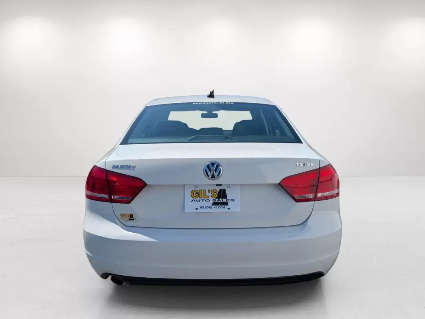 2014 Volkswagen Passat SE w/Sunroof and Nav (1VWBS7A31EC) with an Other engine, located at 804 22nd Ave, Phenix City, AL, 36870, (334) 297-1860, 32.484749, -85.024475 - Are you on the hunt for a reliable commuter sedan that perfectly balances style, comfort, and affordability? Look no further than this 2014 Volkswagen Passat, available now at Gils Auto in Phenix City, AL! This vehicle is not just a means of transportation; it's an invitation to experience the joy o - Photo#5