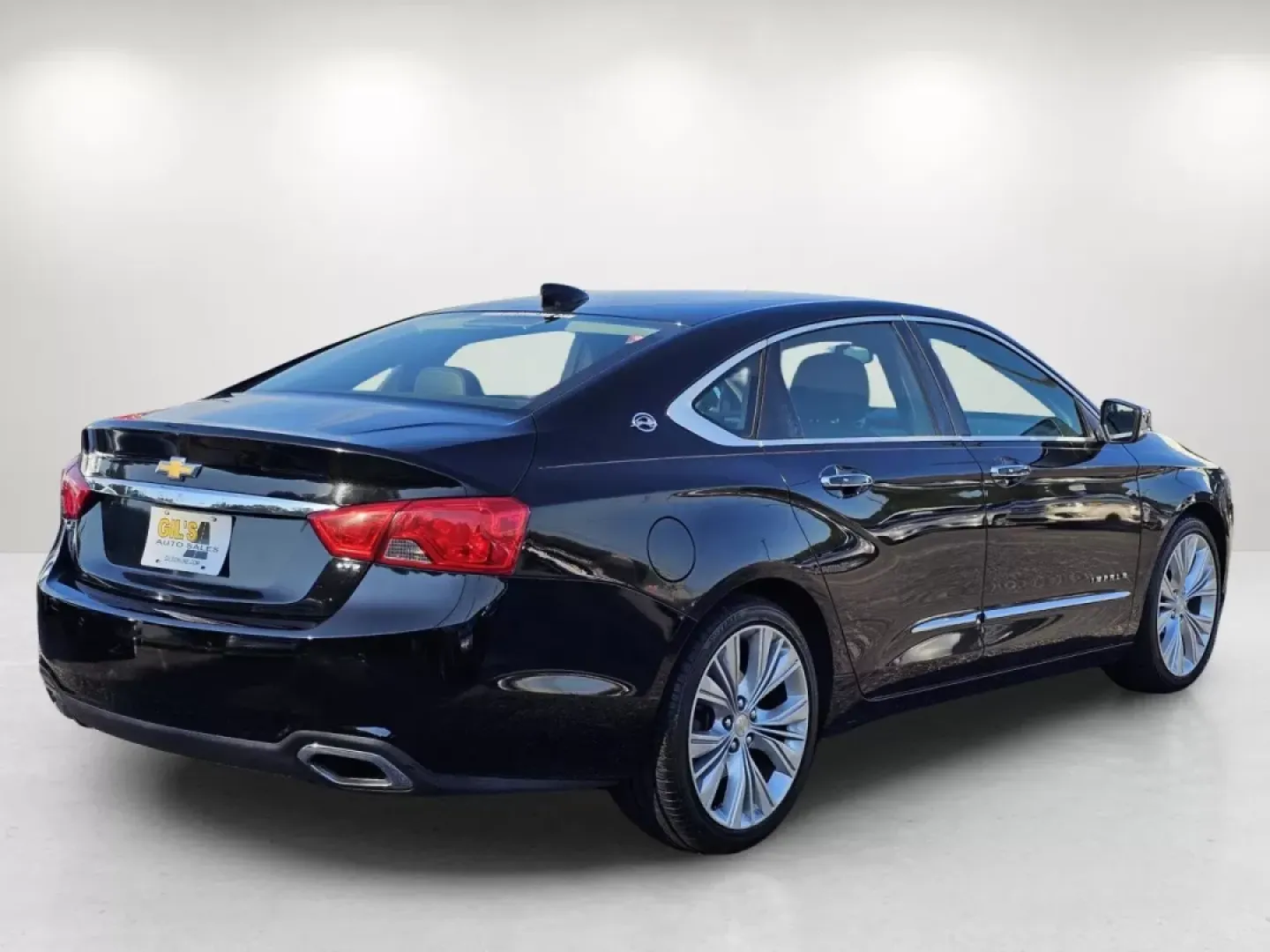 2015 /Jet Black Chevrolet Impala LTZ (2G1165S30F9) with an Other engine, located at 3959 U.S. 80 W, Phenix City, AL, 36870, (334) 297-4885, 32.469296, -85.135185 - **Unleash Your Everyday Adventures with the 2015 Chevrolet Impala LTZ at Gils Auto!**<br /> <br /> Are you looking for a vehicle that combines luxury, comfort, and practicality? Whether you're commuting to work, running errands around Phenix City, or embarking on a weekend road trip, the 2015 Chevro - Photo#4