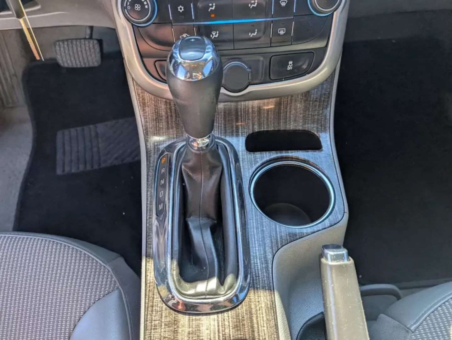 2015 /Jet Black/Titanium Chevrolet Malibu LT (1G11C5SL1FF) with an Other engine, located at 5115 14th Ave., Columbus, GA, 31904, (706) 323-0345, 32.511494, -84.971046 - **Experience a New Level of Driving with the 2015 Chevrolet Malibu LT from Gils Auto - Phenix City #2!**<br /> <br /> Are you in the market for a reliable and stylish sedan that can accommodate your busy lifestyle? Look no further than this impressive 2015 Chevrolet Malibu LT, available now at Gils - Photo#13